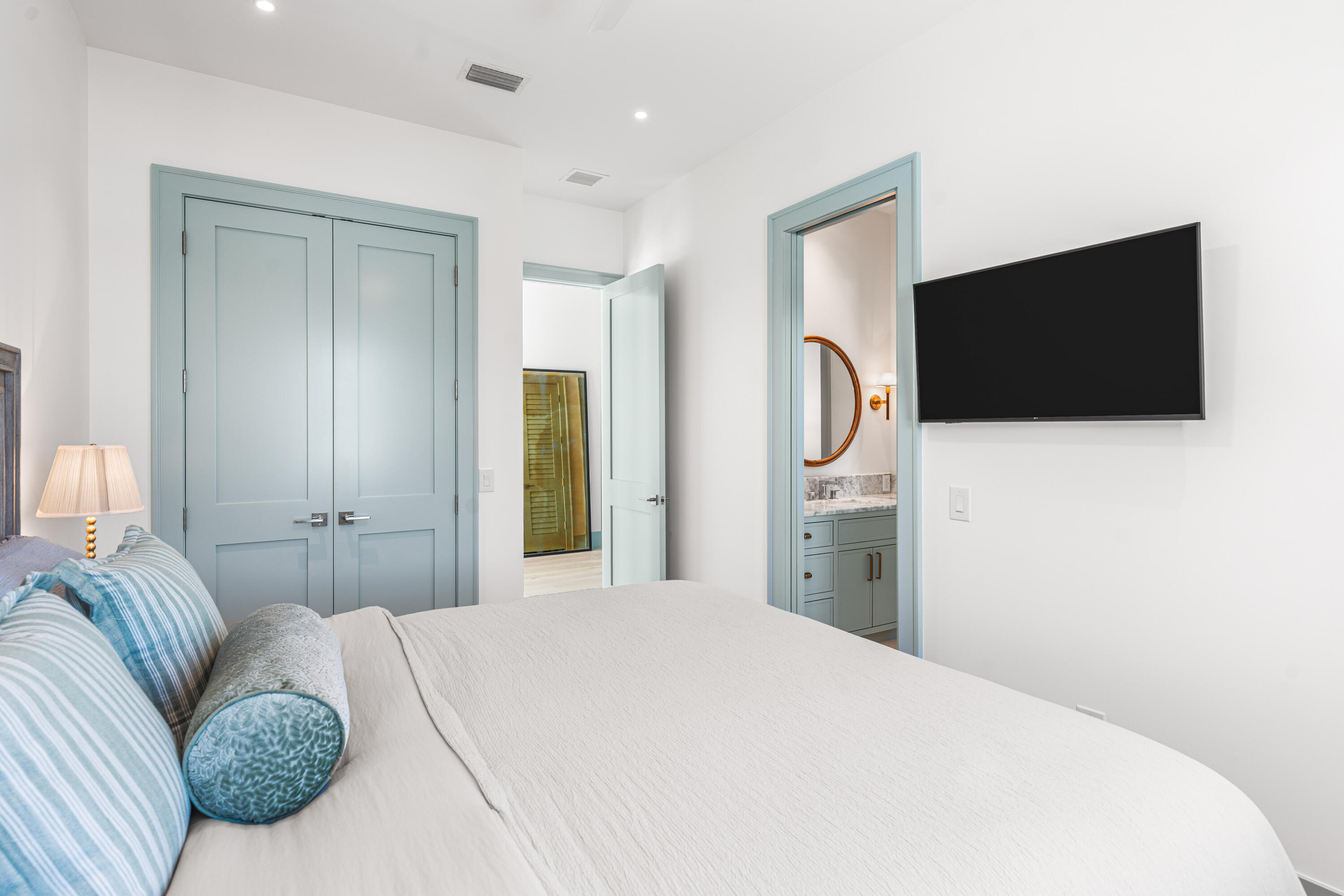 RIVIERA BEACH - Residential