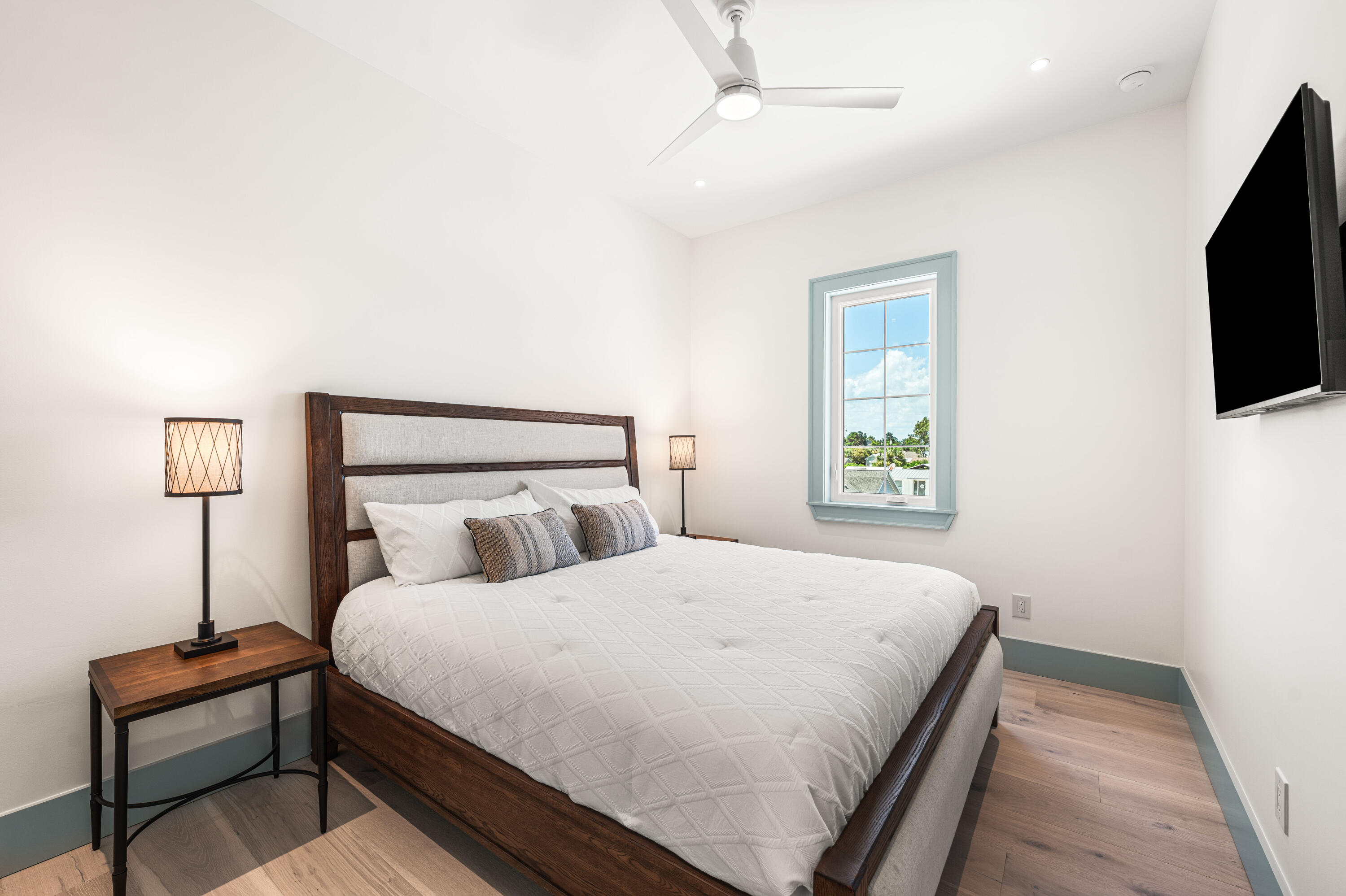 RIVIERA BEACH - Residential