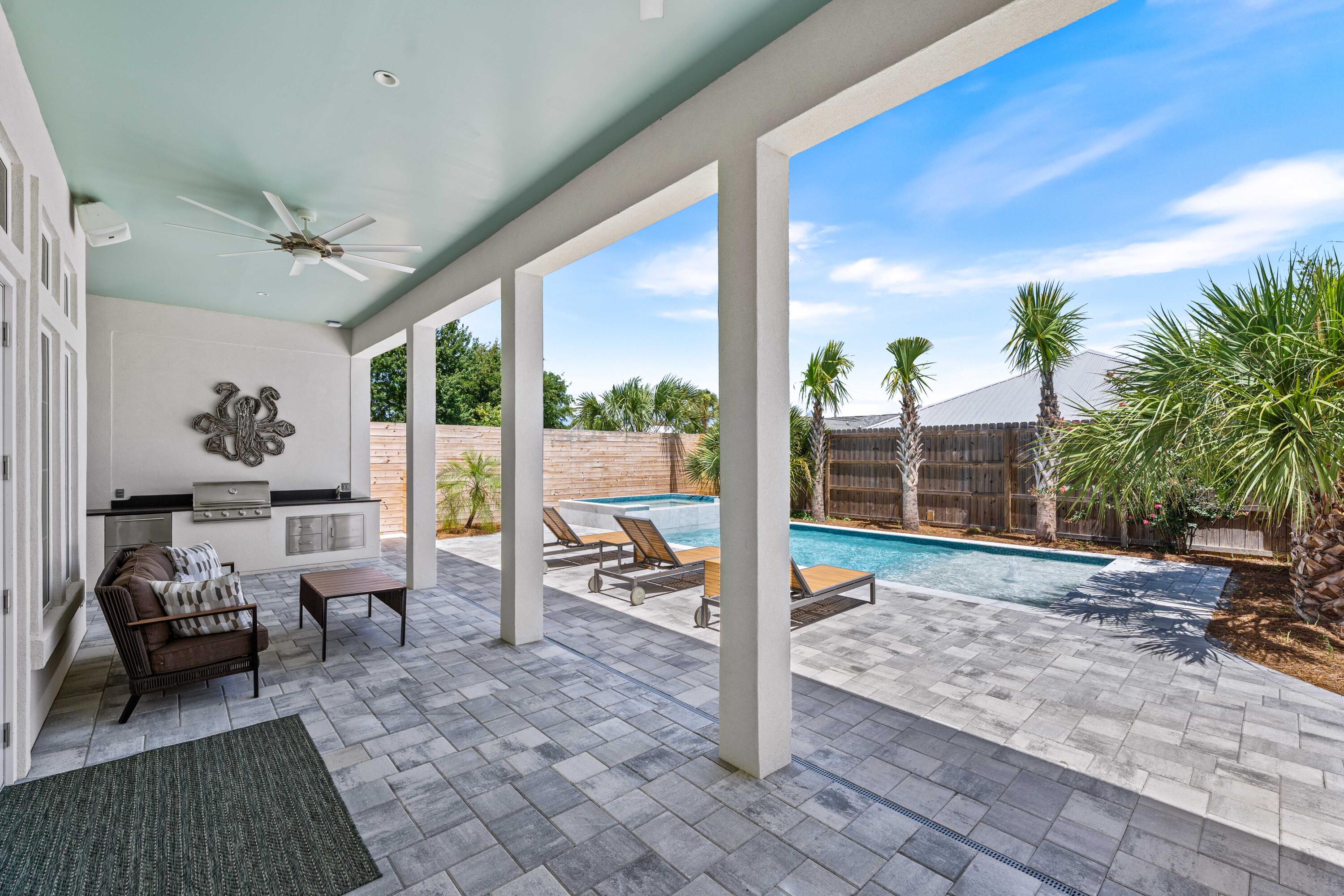 RIVIERA BEACH - Residential
