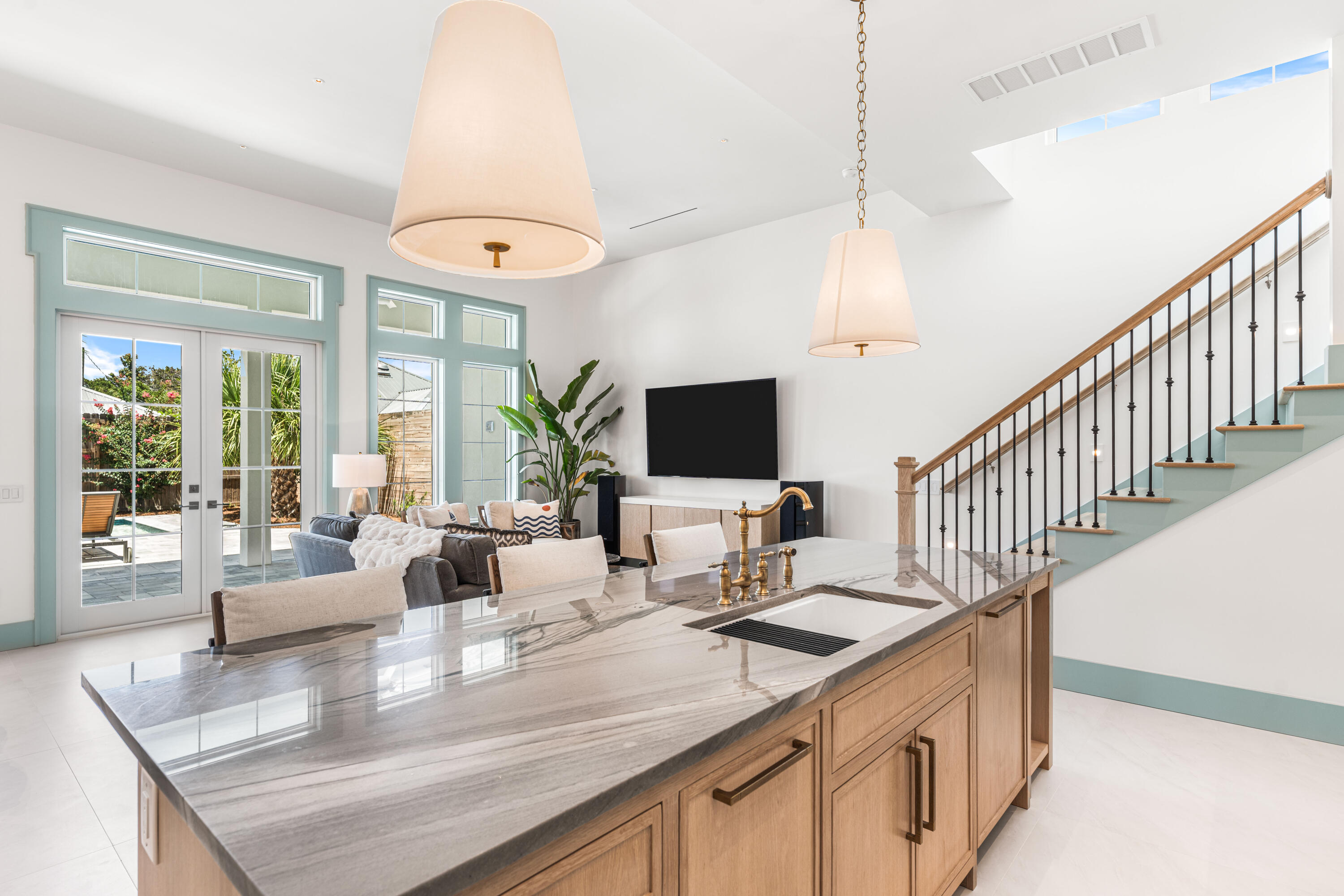 RIVIERA BEACH - Residential