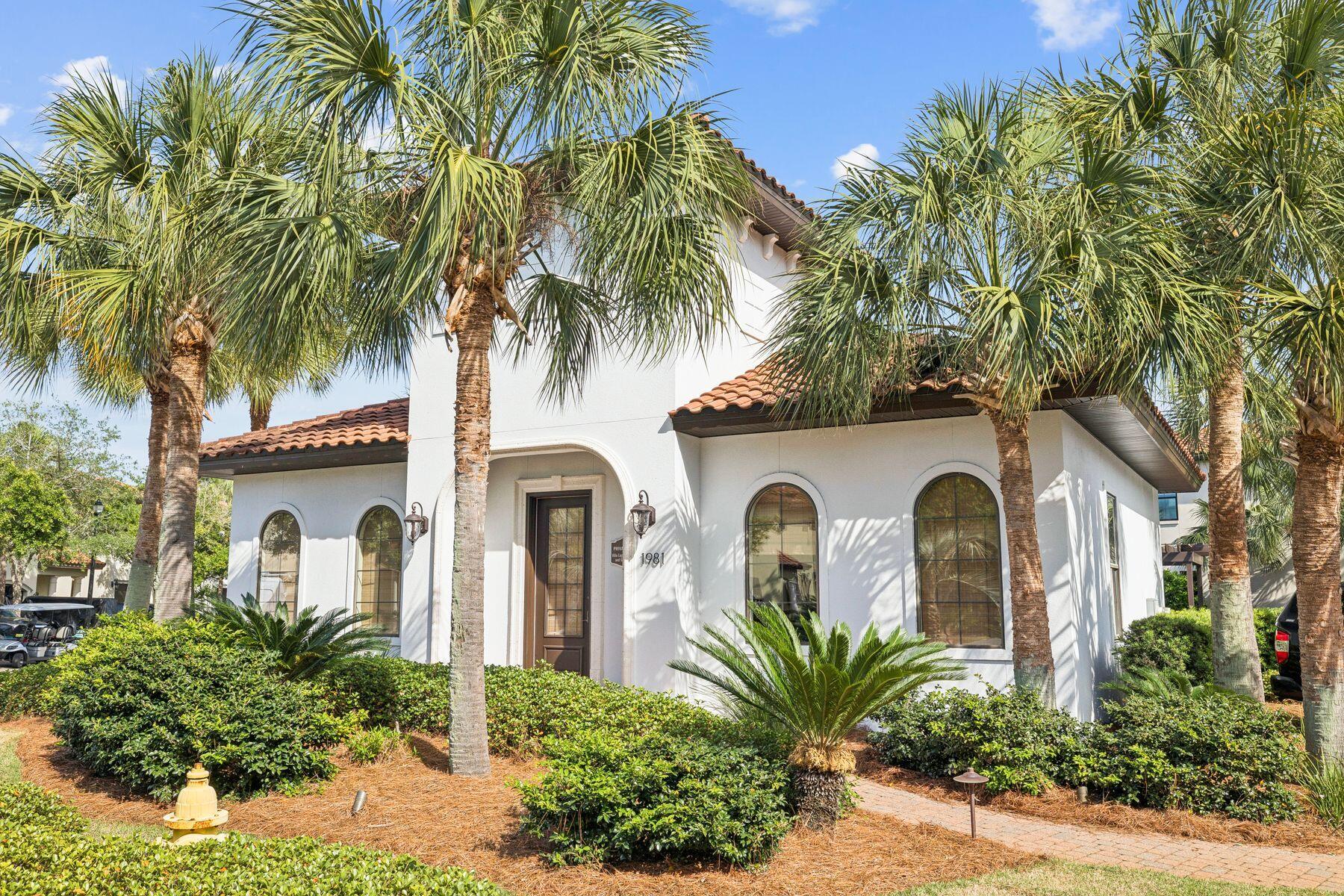 Villa Lago - Residential