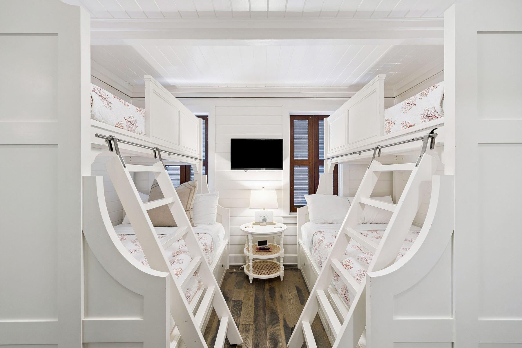 SEASIDE 11 - Residential