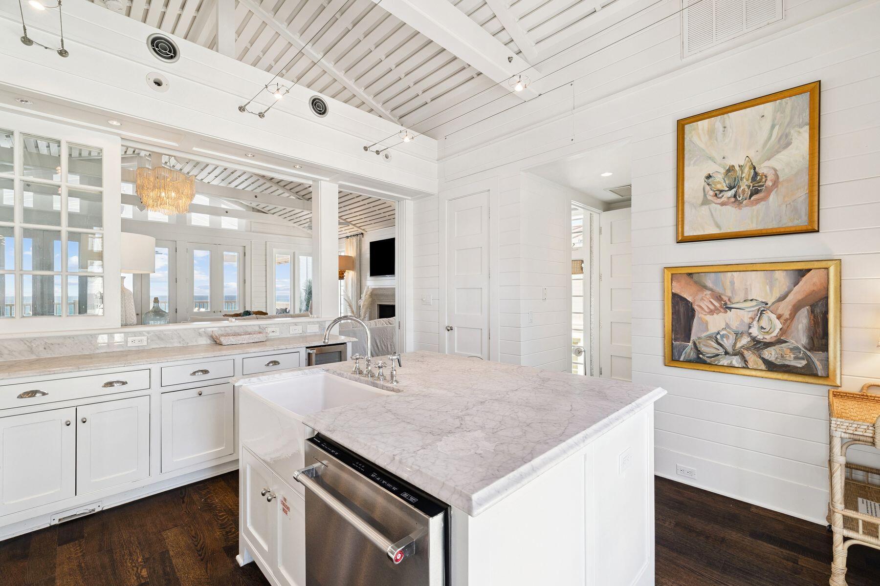 SEASIDE 11 - Residential