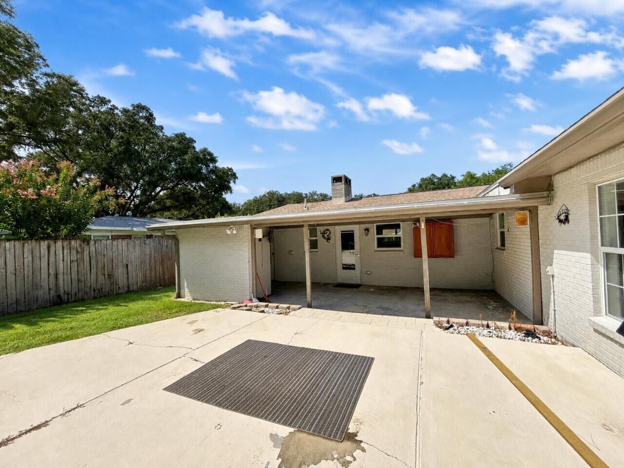 BAYOU WOODS - Residential