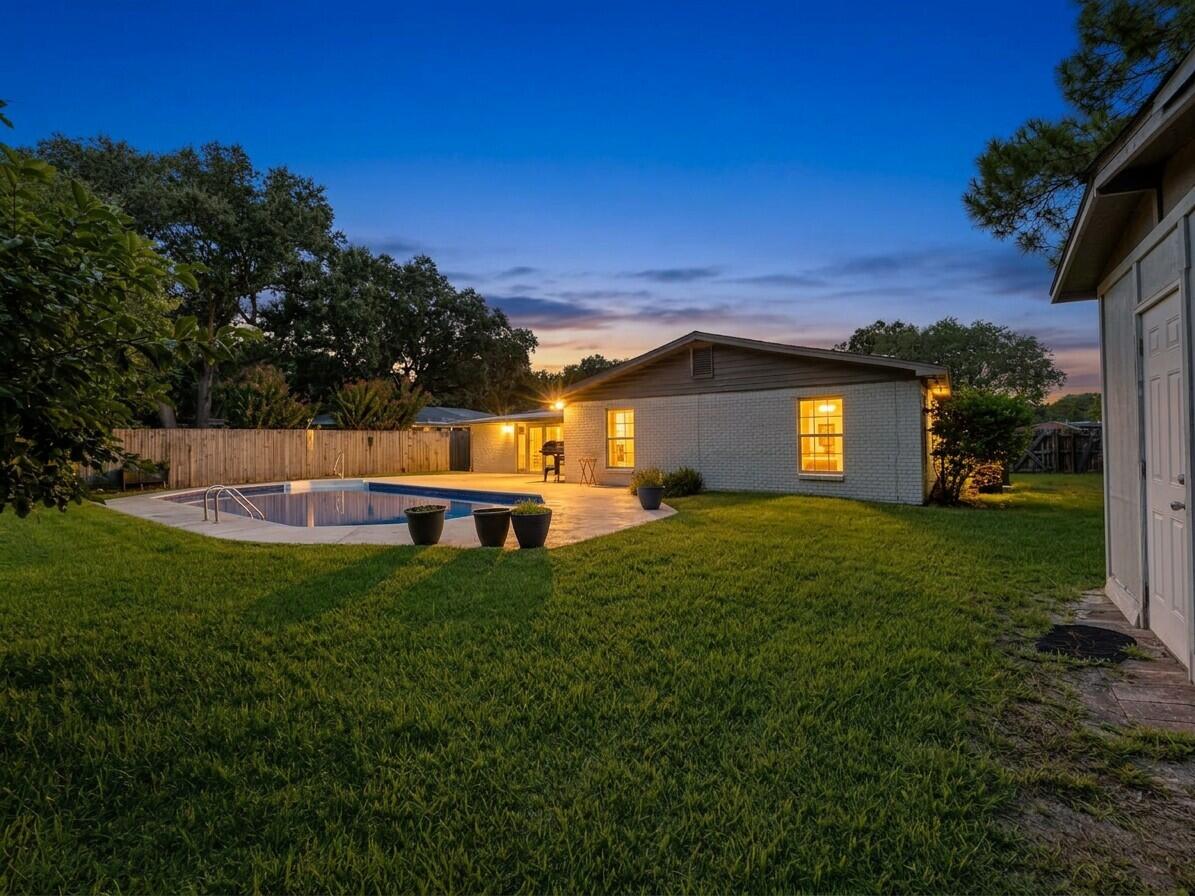 BAYOU WOODS - Residential