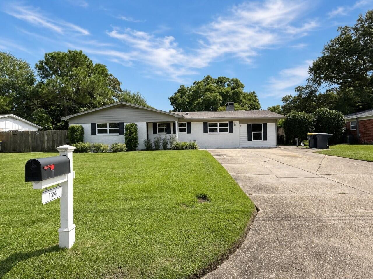 BAYOU WOODS - Residential