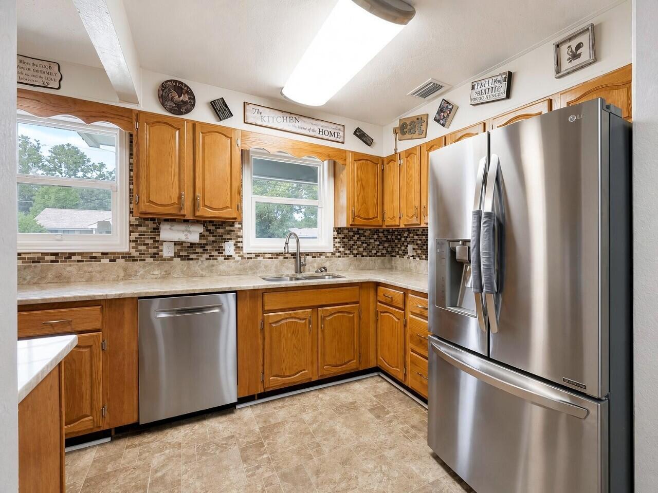 BAYOU WOODS - Residential