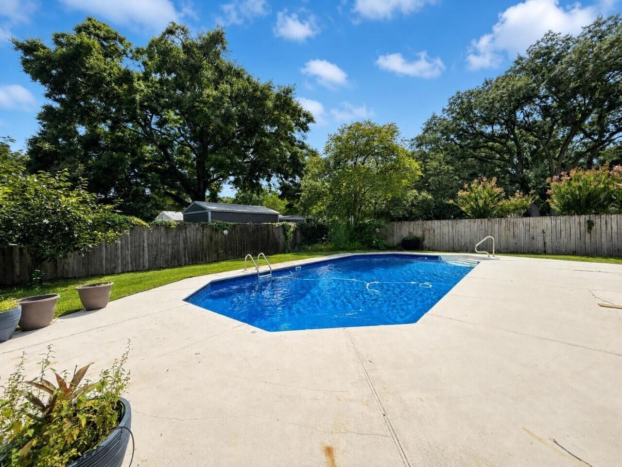 BAYOU WOODS - Residential