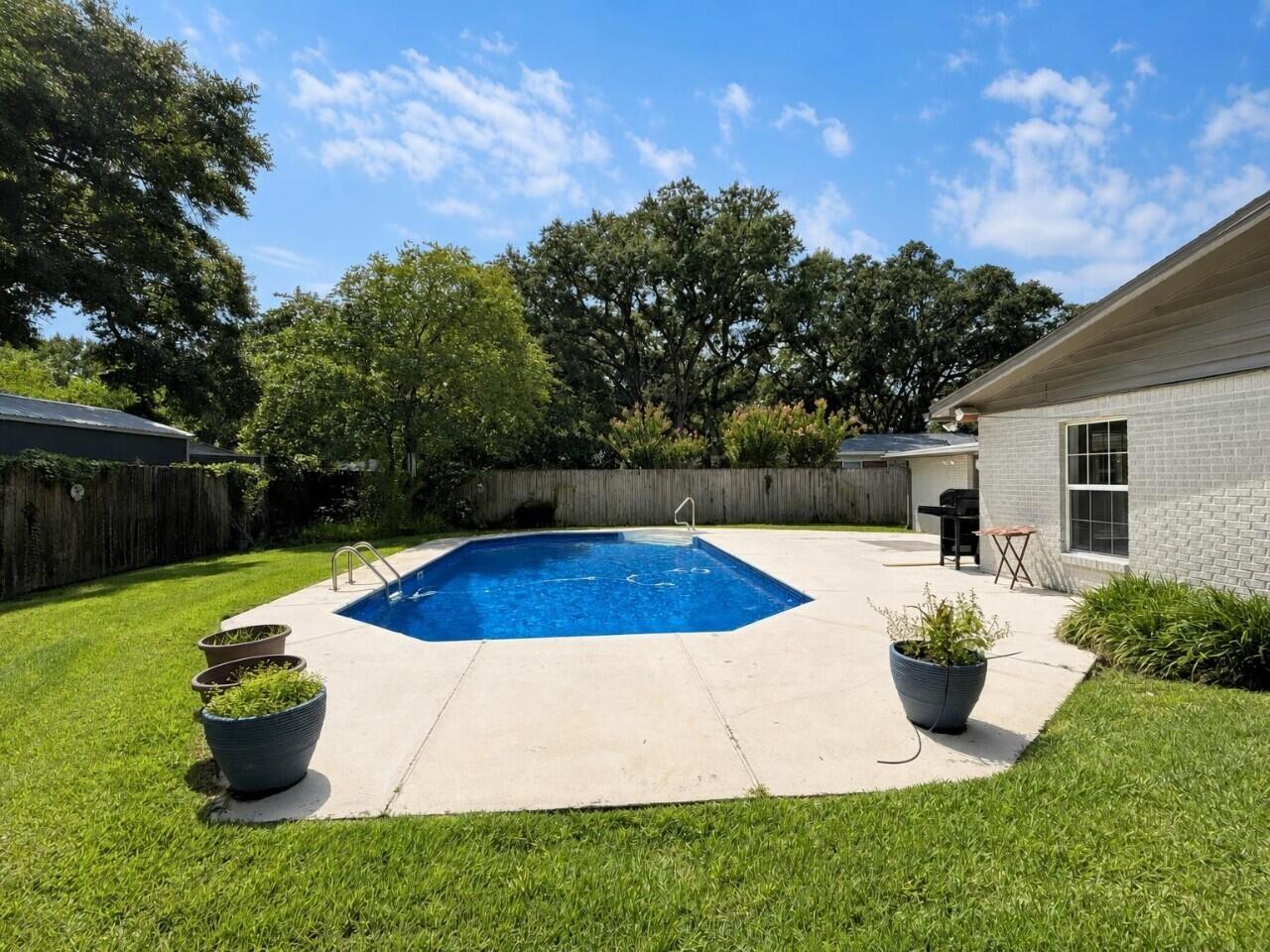 BAYOU WOODS - Residential