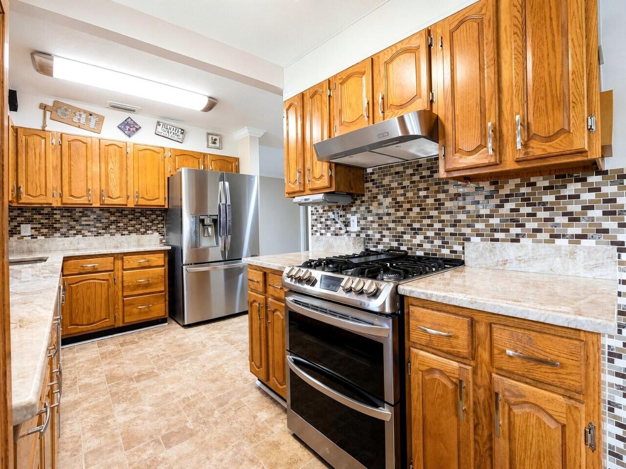 BAYOU WOODS - Residential