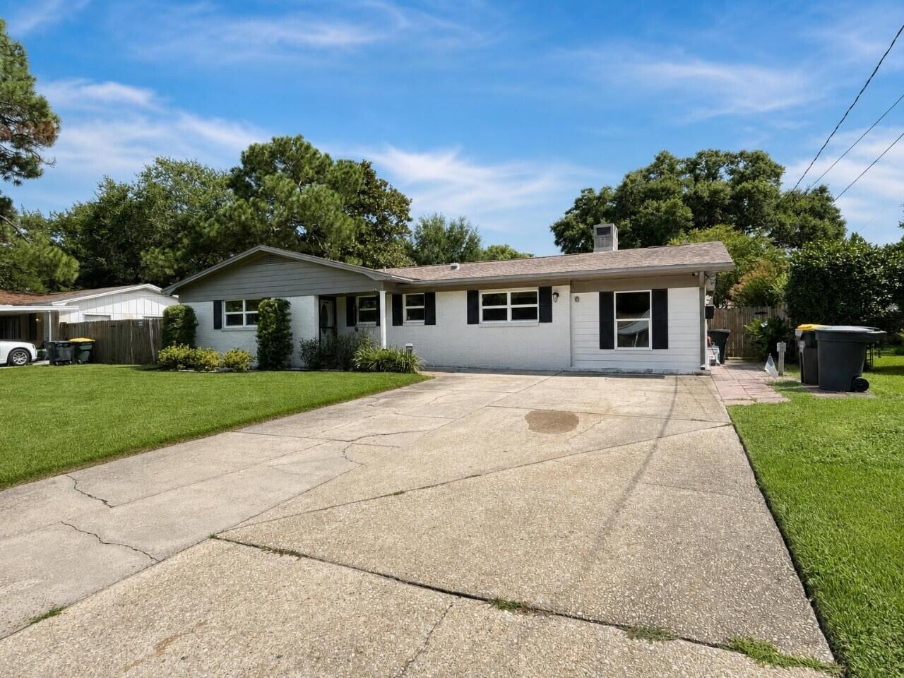 BAYOU WOODS - Residential