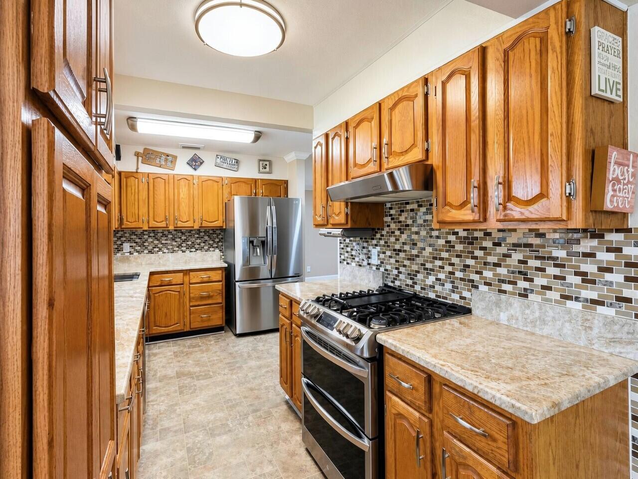 BAYOU WOODS - Residential