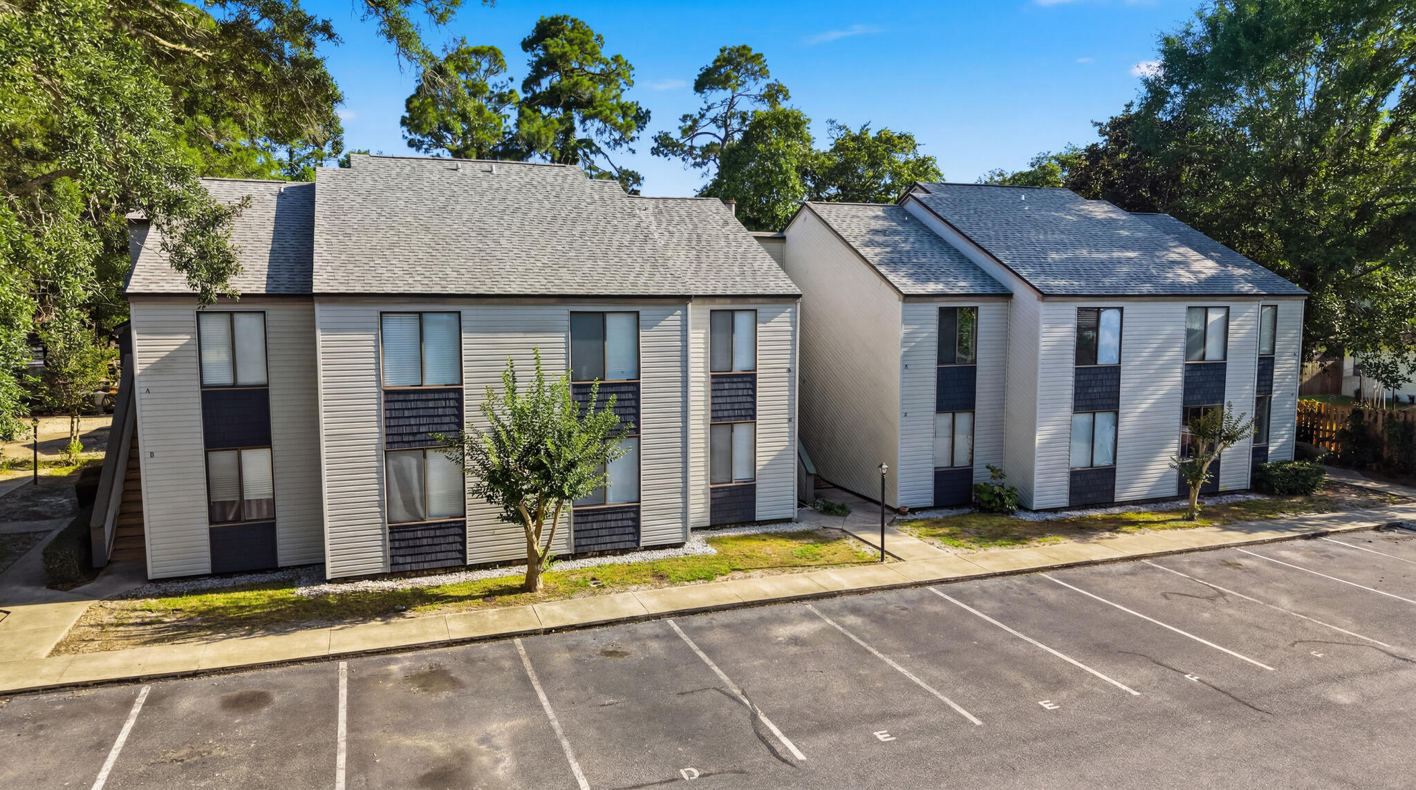 ELM PLACE CONDO - Residential