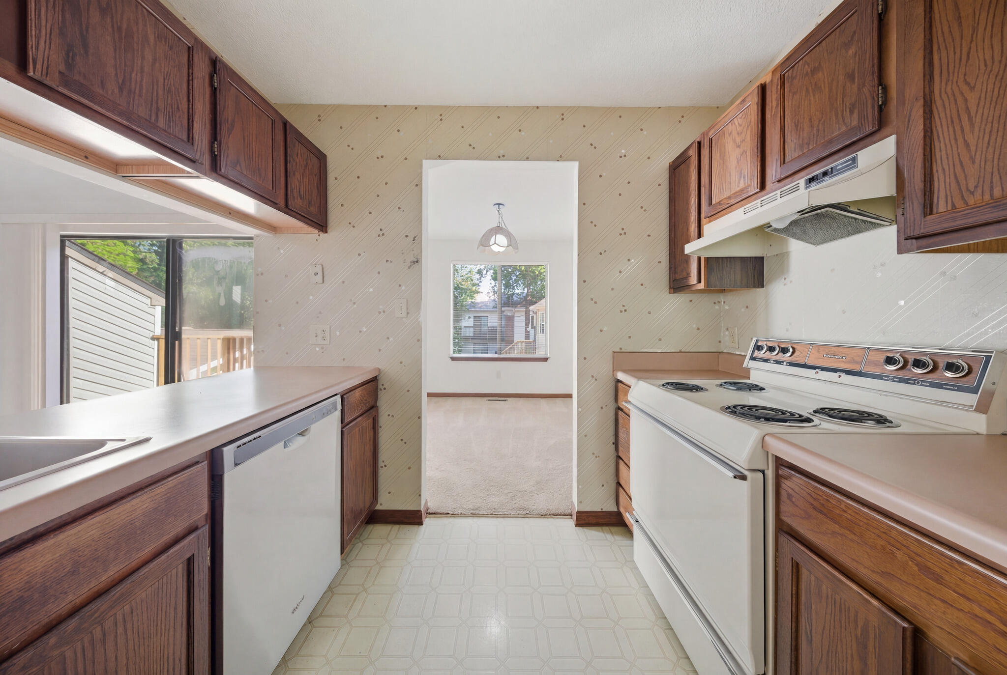 ELM PLACE CONDO - Residential