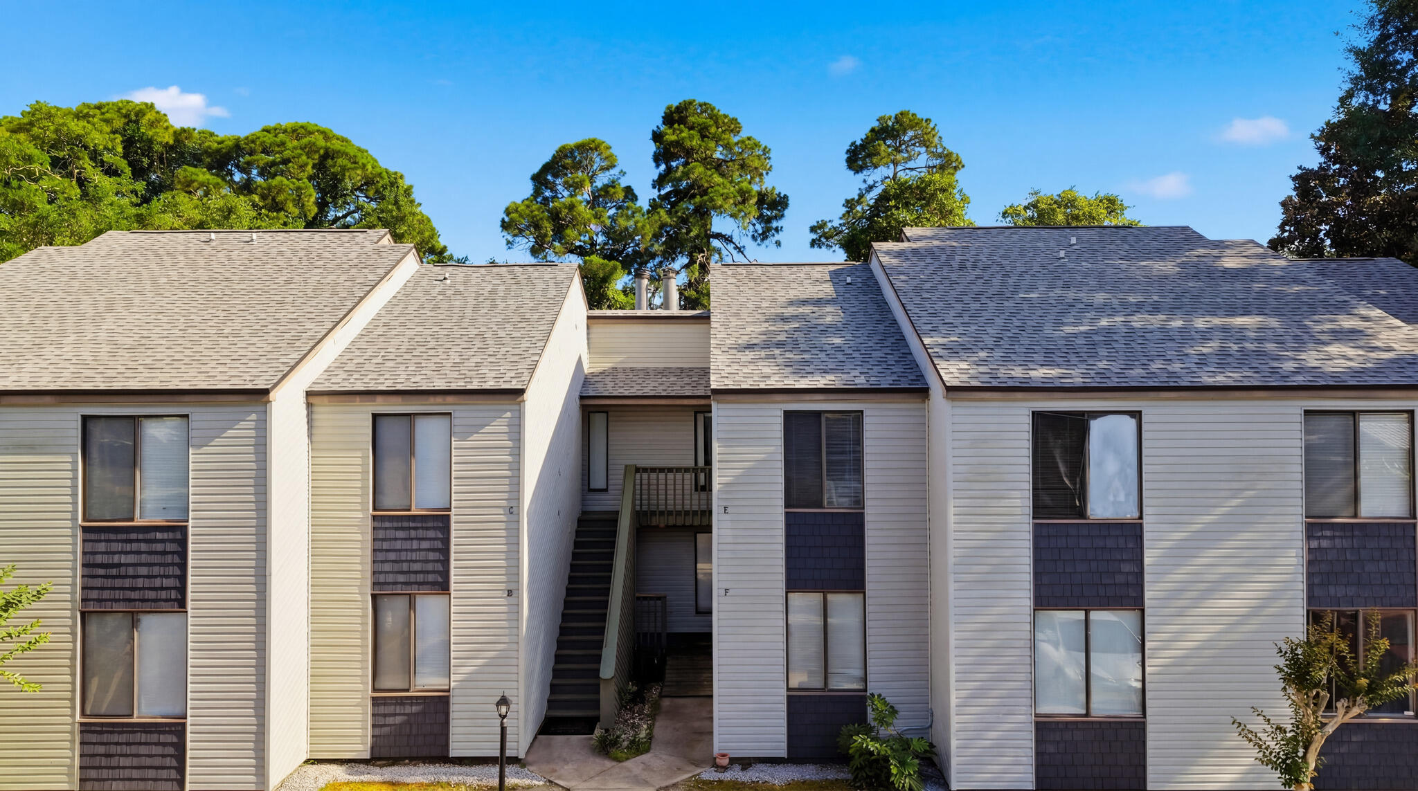 ELM PLACE CONDO - Residential
