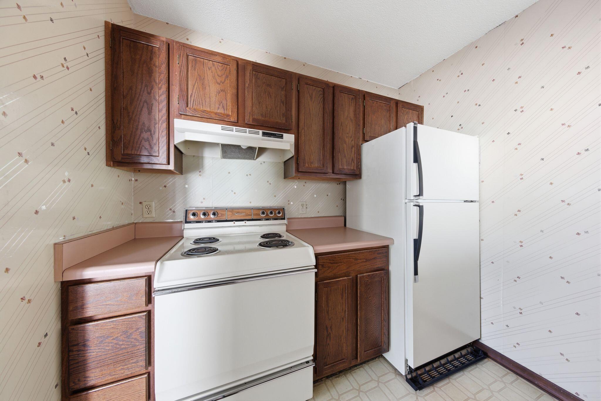 ELM PLACE CONDO - Residential