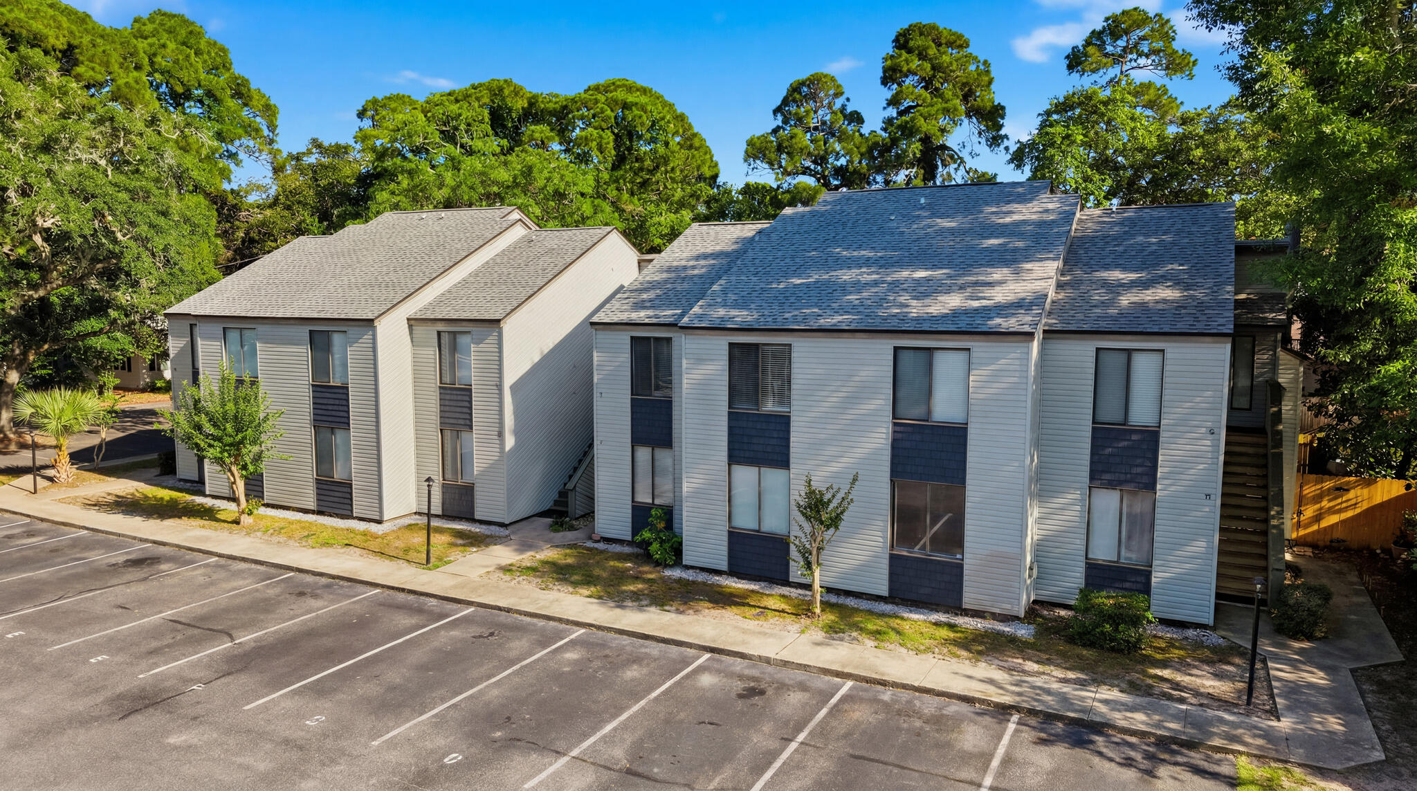 ELM PLACE CONDO - Residential