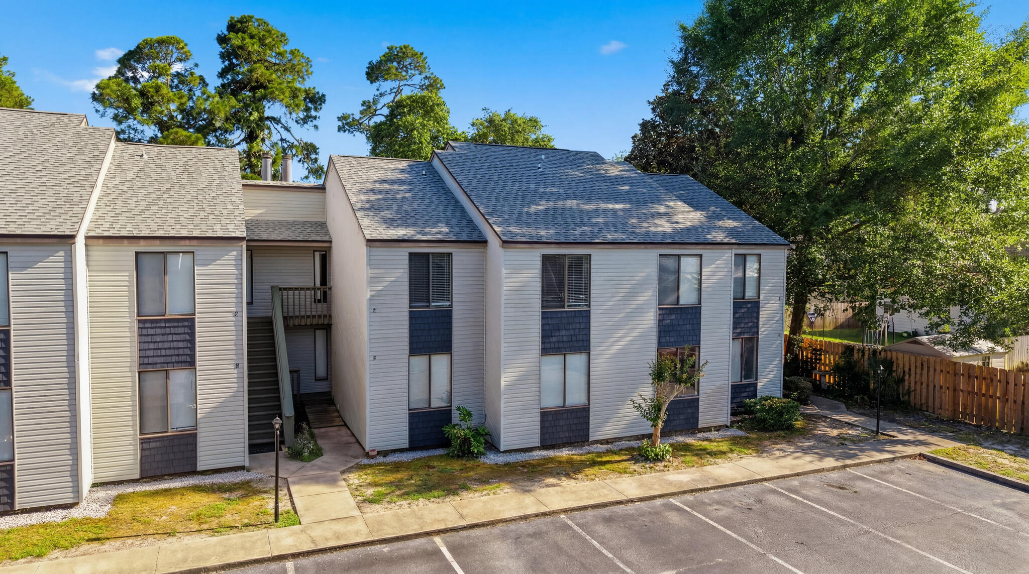 ELM PLACE CONDO - Residential
