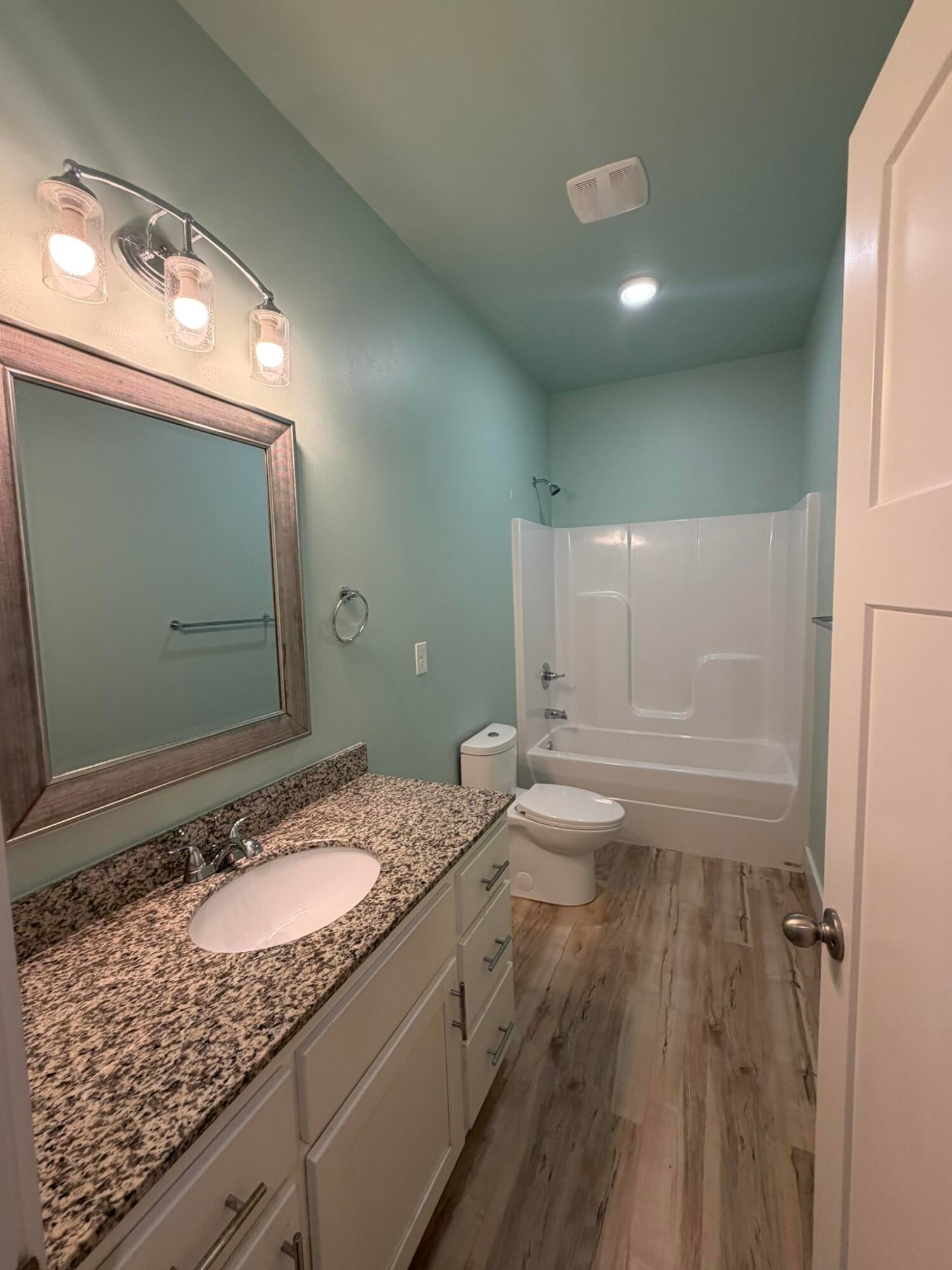 AVALON BEACH - Residential