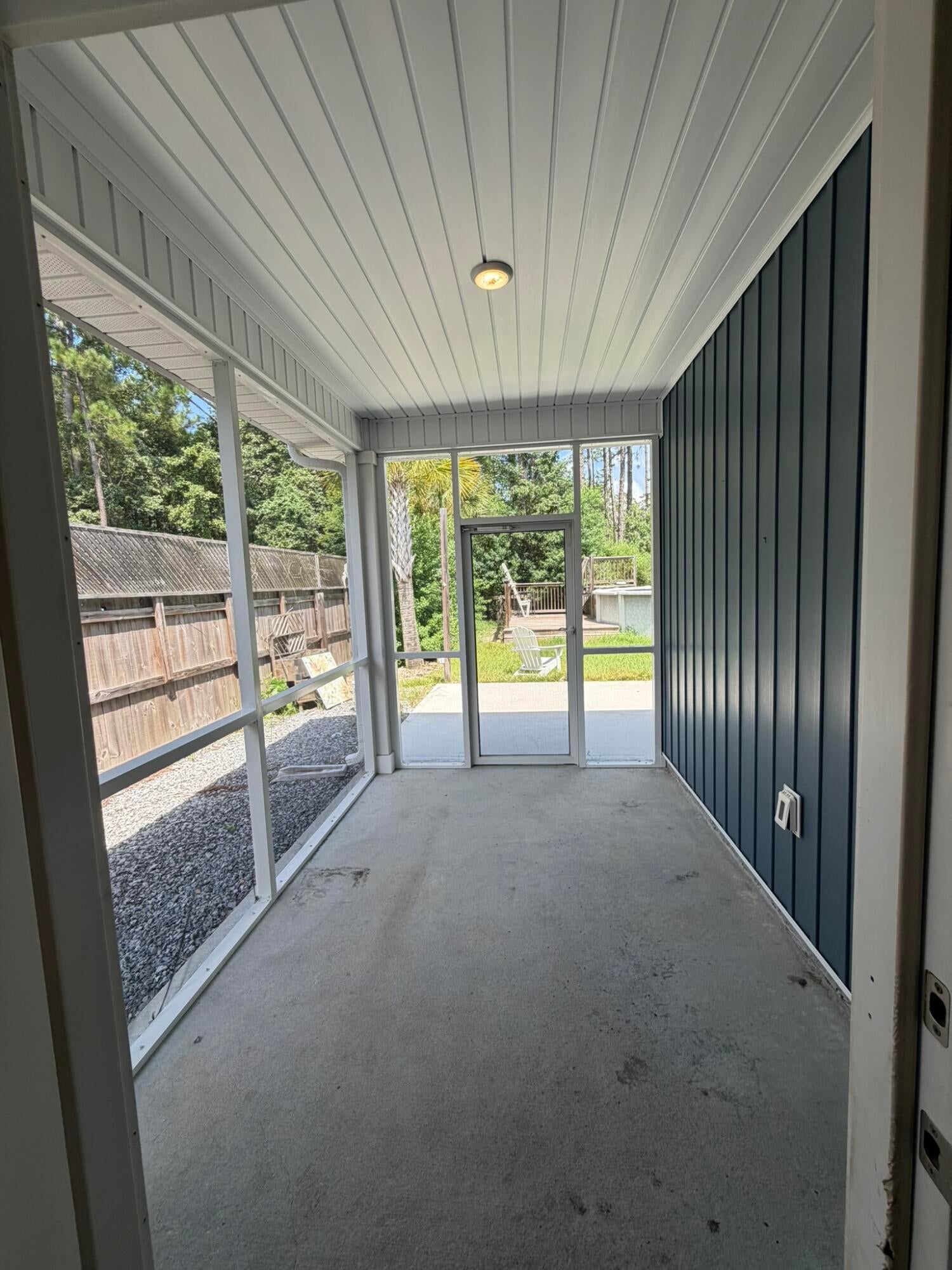 AVALON BEACH - Residential