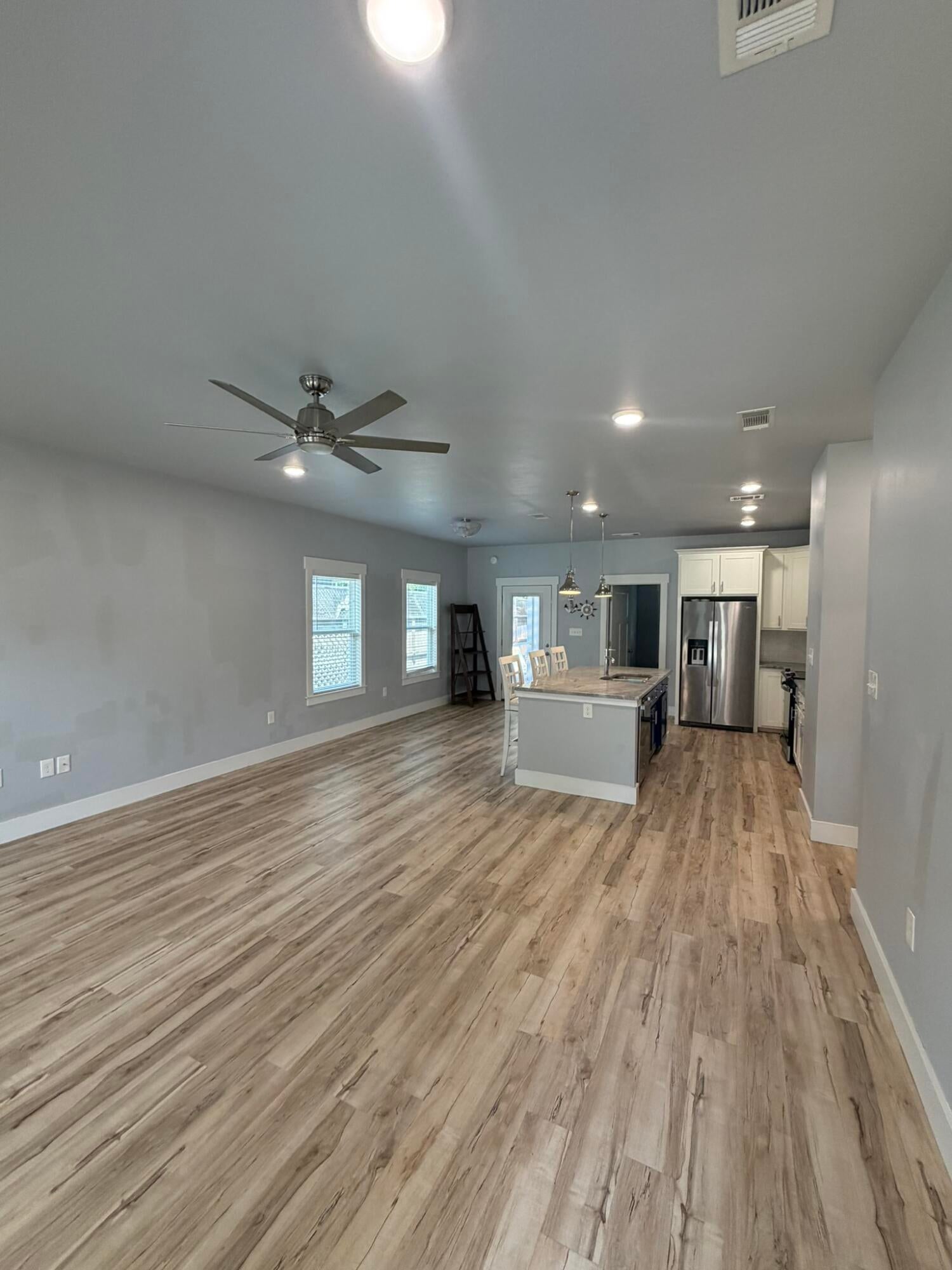 AVALON BEACH - Residential