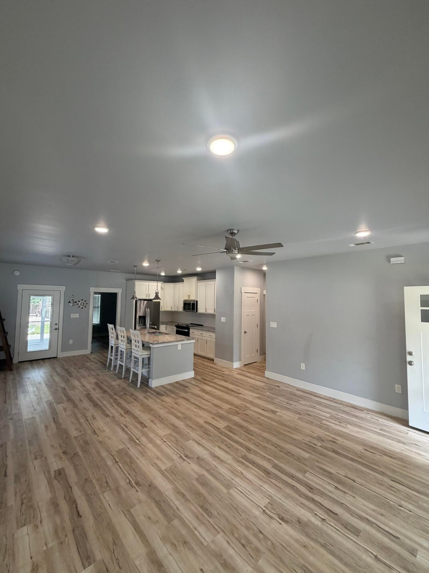 AVALON BEACH - Residential