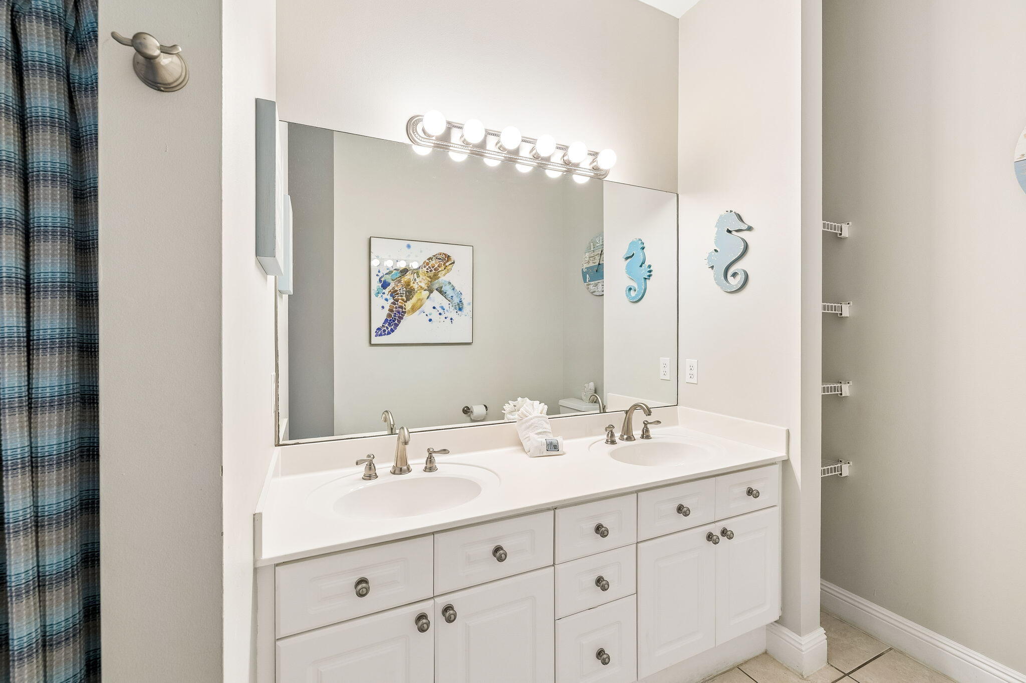 SEASCAPE CONDO PH 10 - Residential