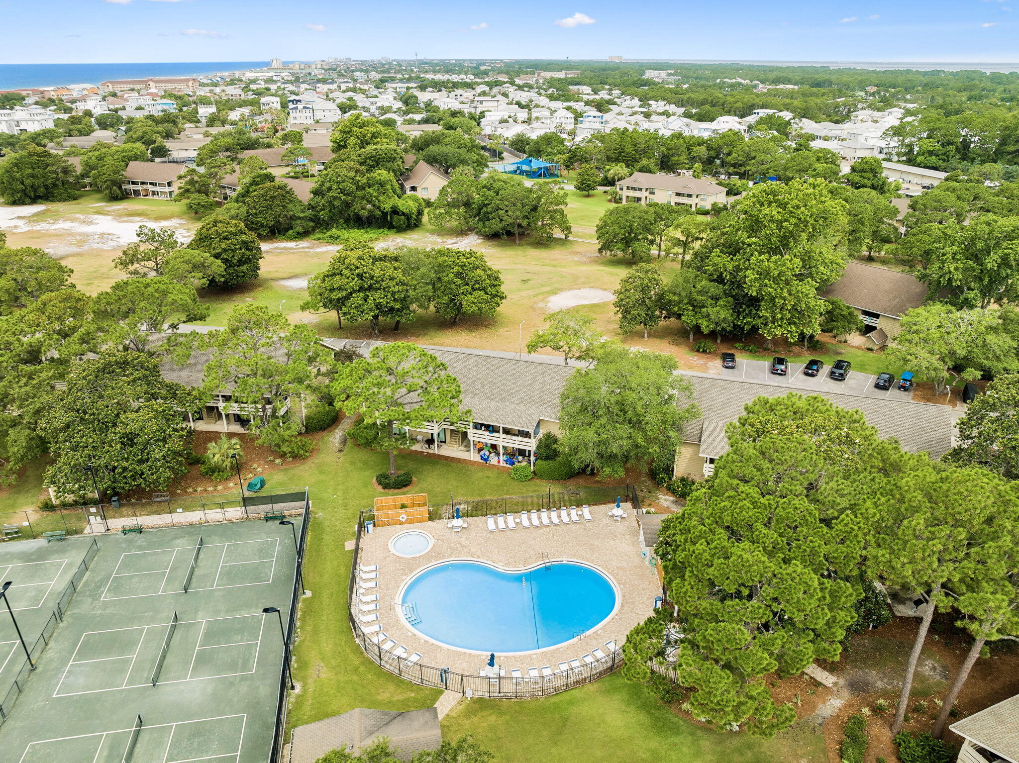 SEASCAPE CONDO PH 10 - Residential