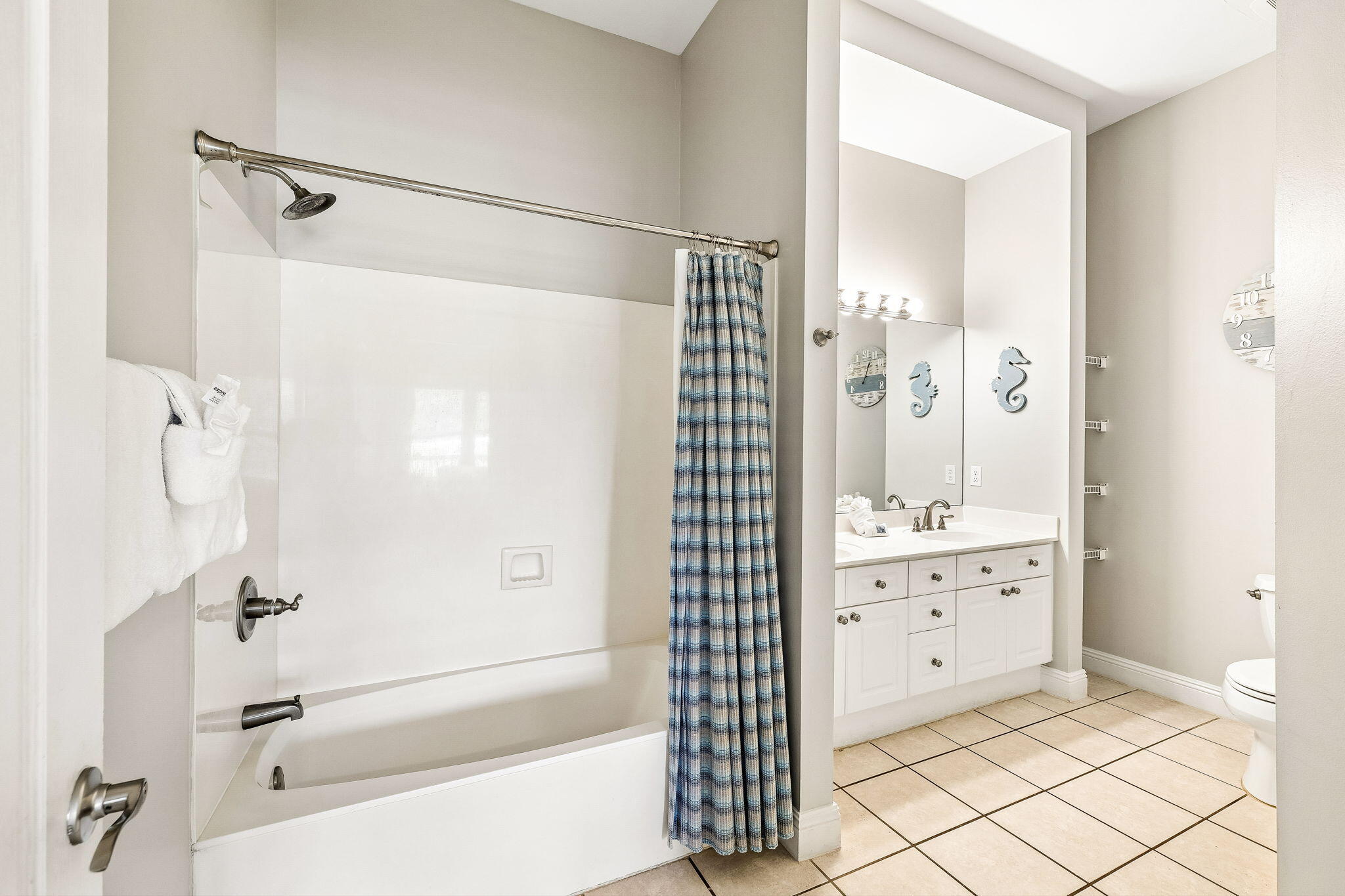 SEASCAPE CONDO PH 10 - Residential