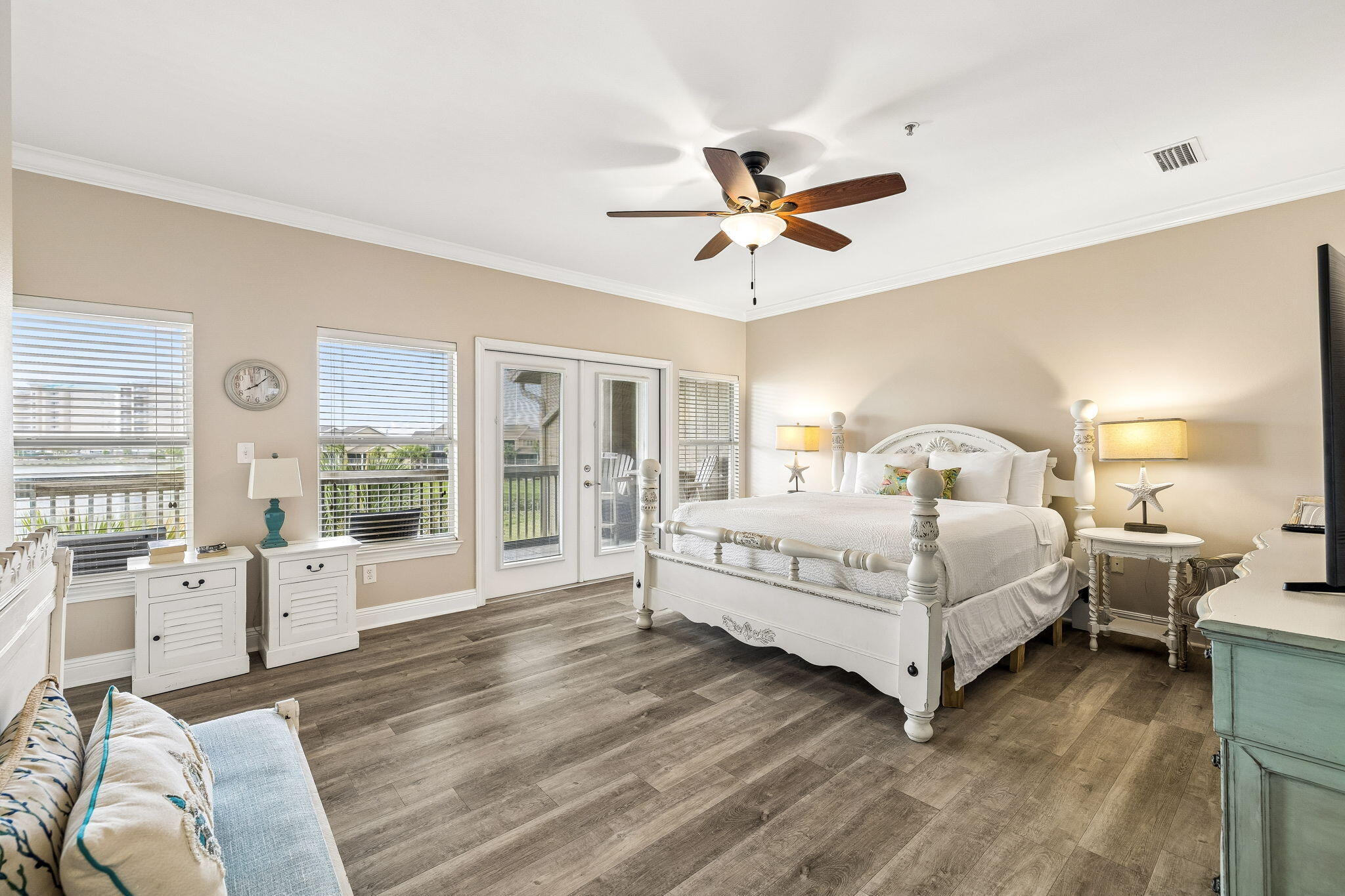 SEASCAPE CONDO PH 10 - Residential