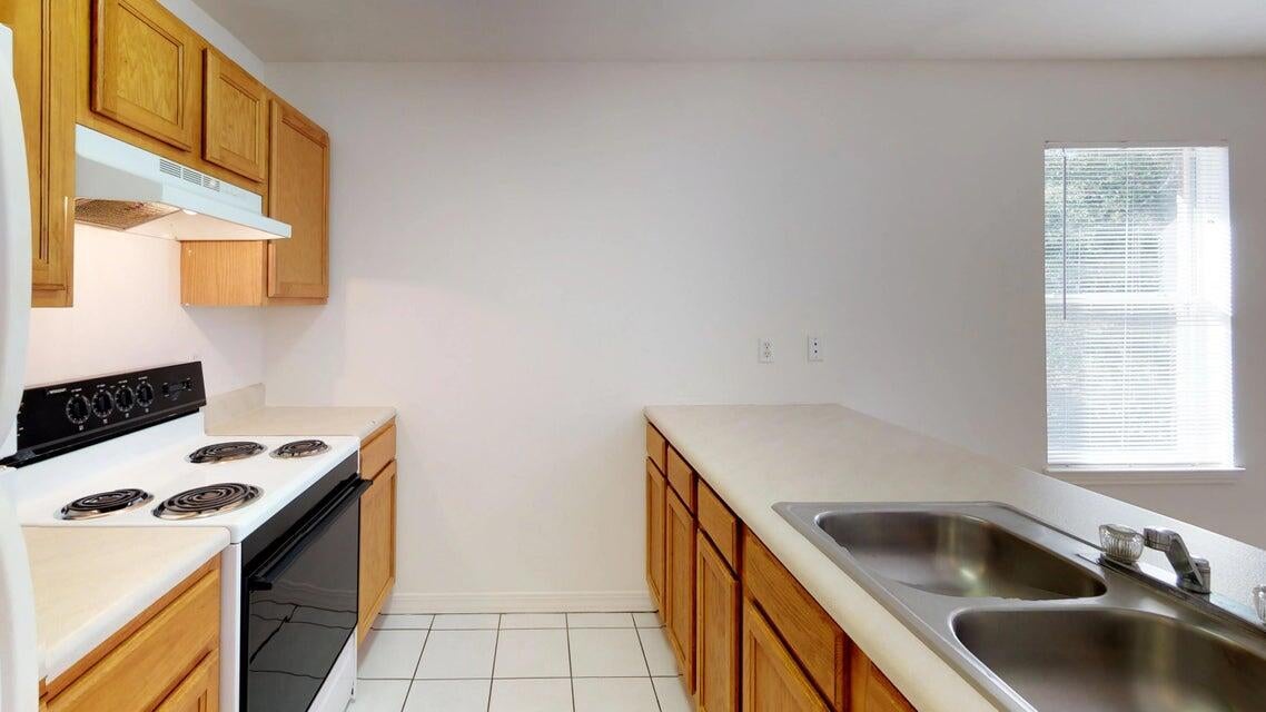 SILVERWOOD - Residential Lease