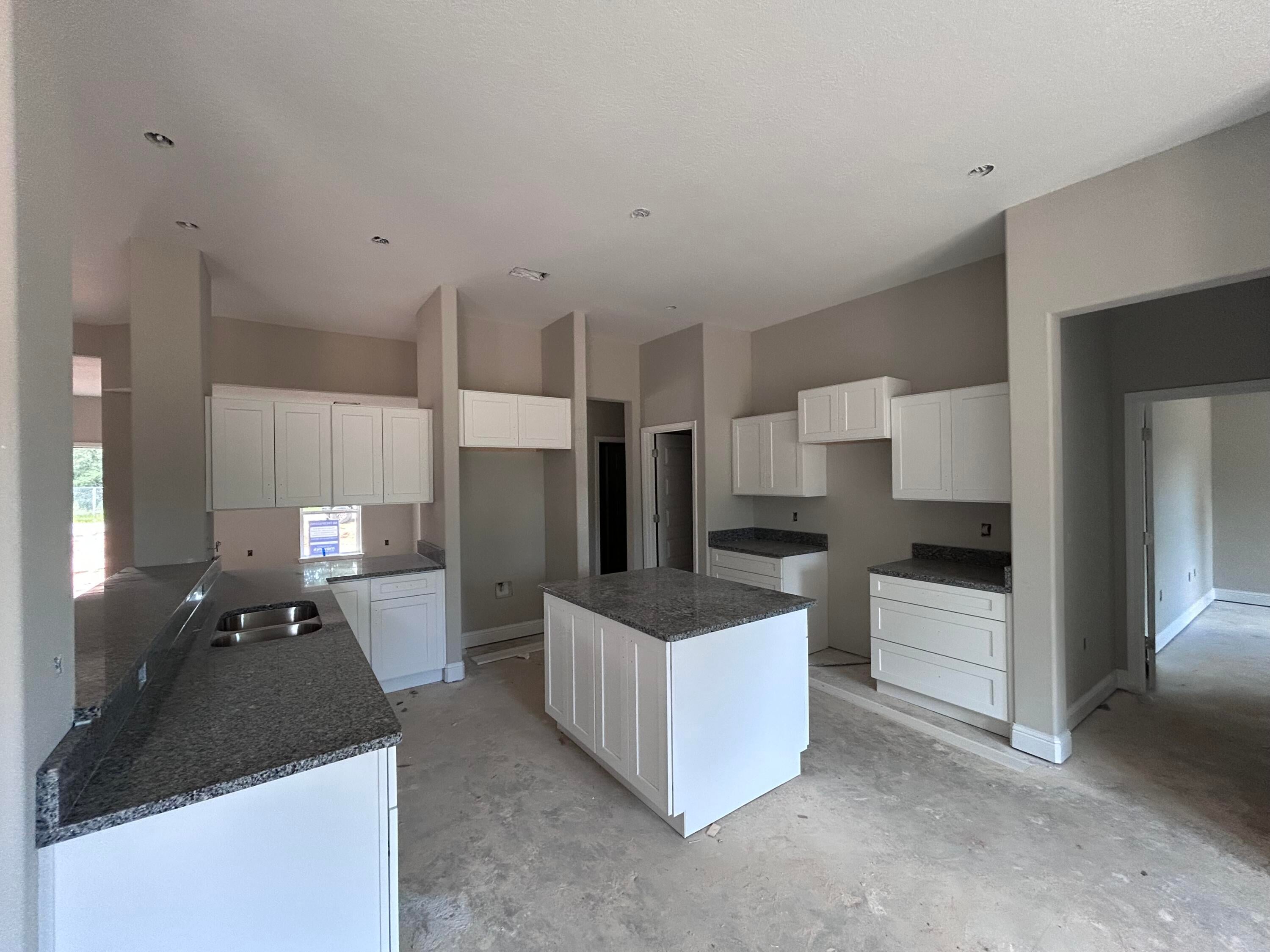 NAVARRE S/D 2ND ADDN - Residential