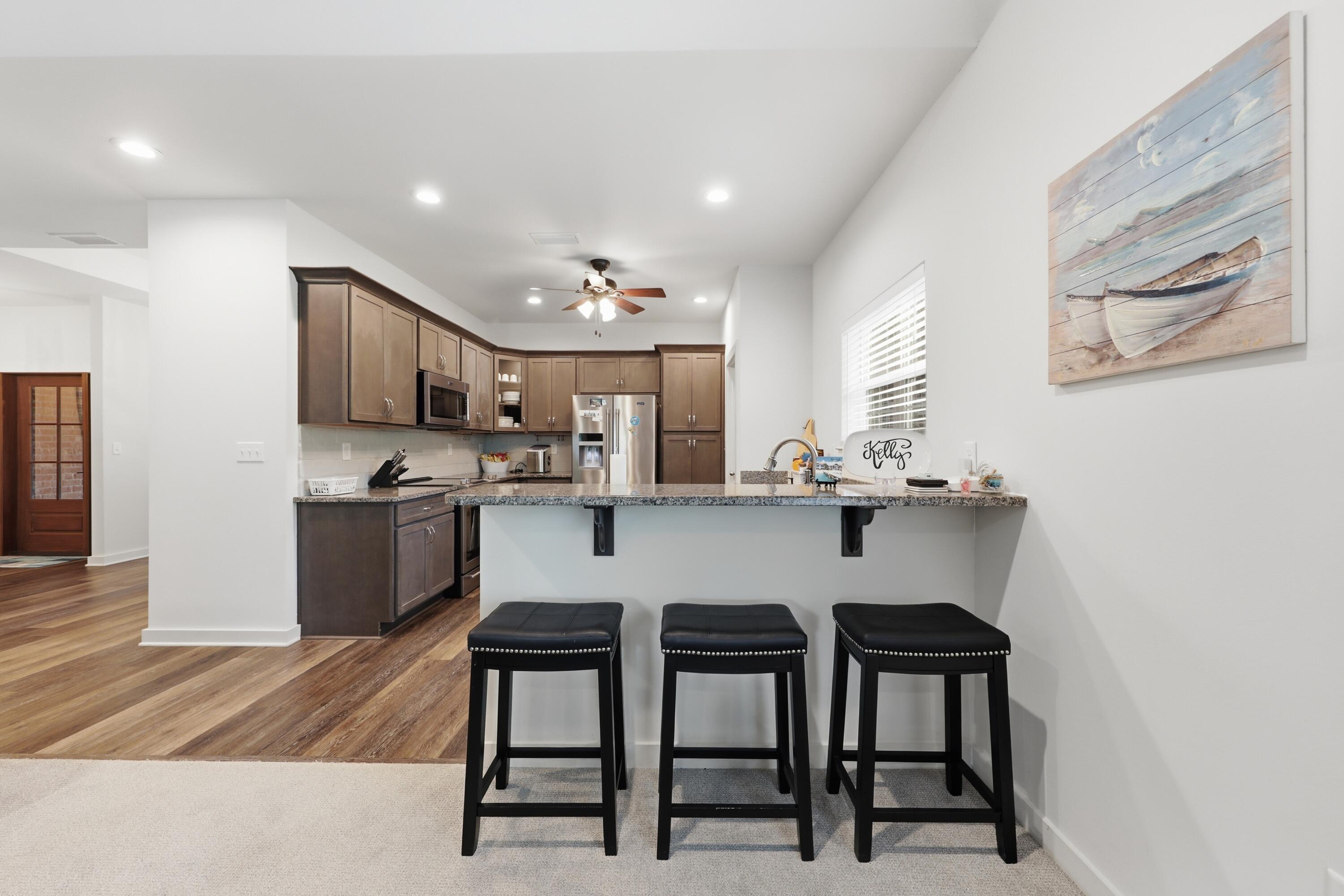 SECLUSION BAY - Residential
