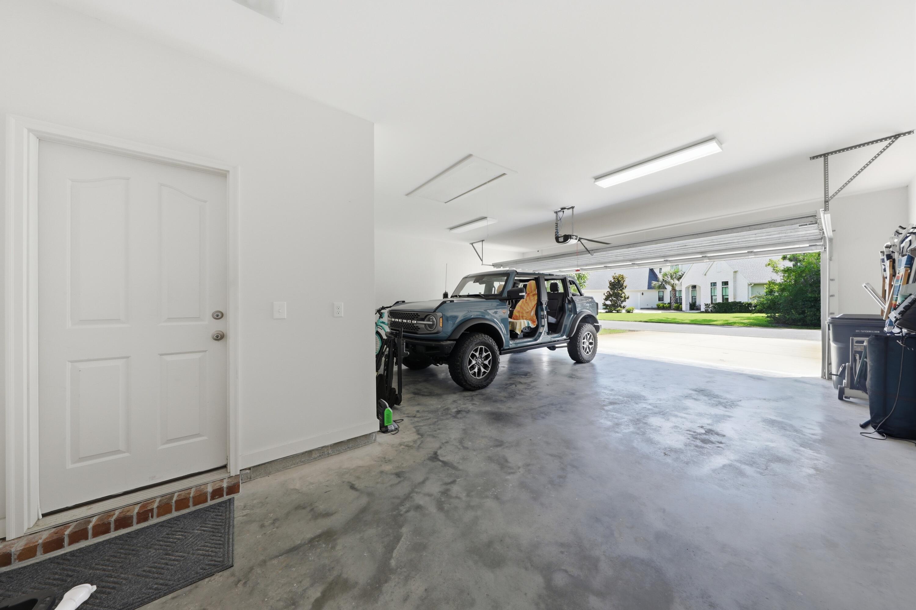 SECLUSION BAY - Residential