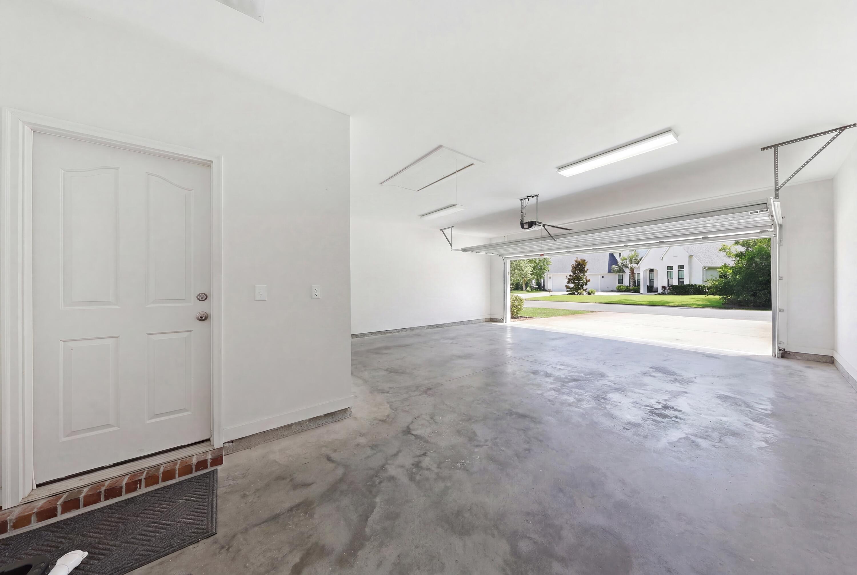 SECLUSION BAY - Residential