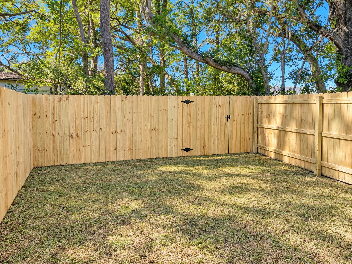 HELMS & ALLEN - Residential Lease