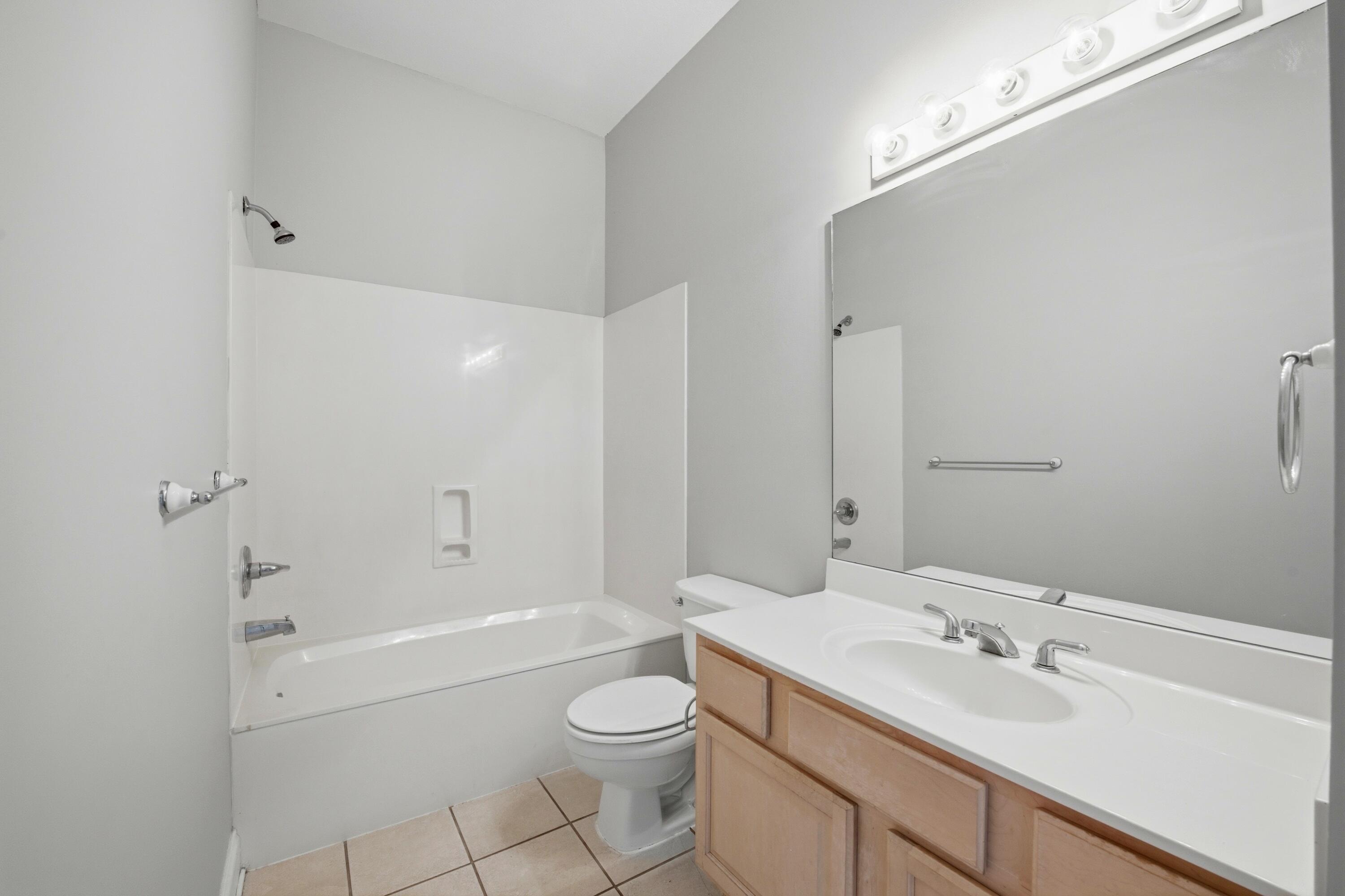 PLAZA THE - Residential Lease