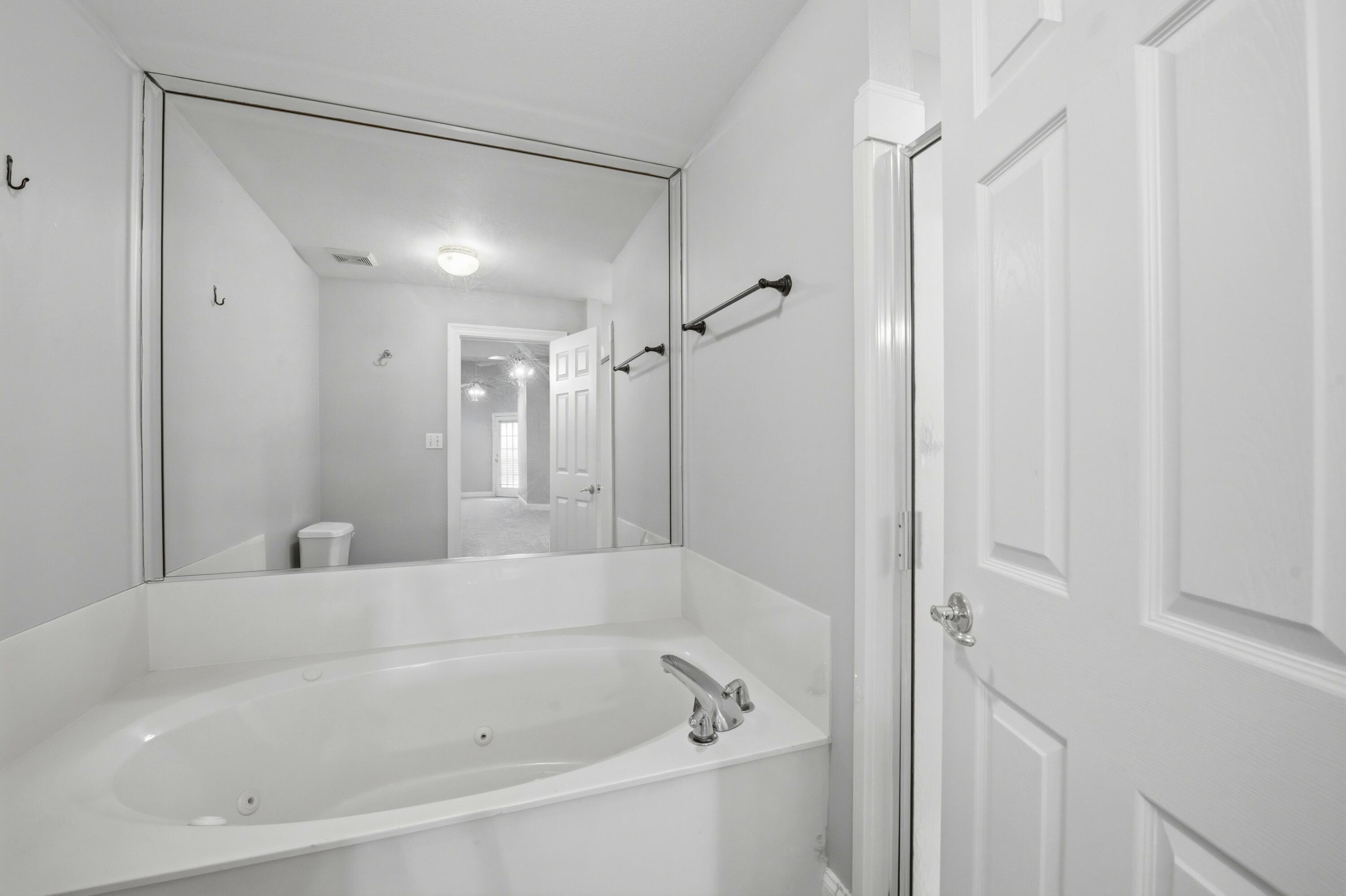 PLAZA THE - Residential Lease