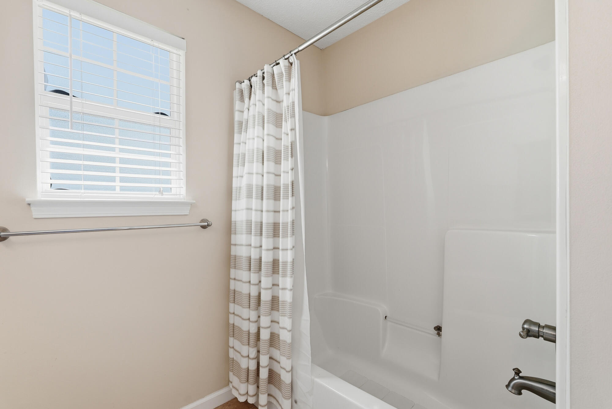 HIDDEN PINES PH 4 - Residential