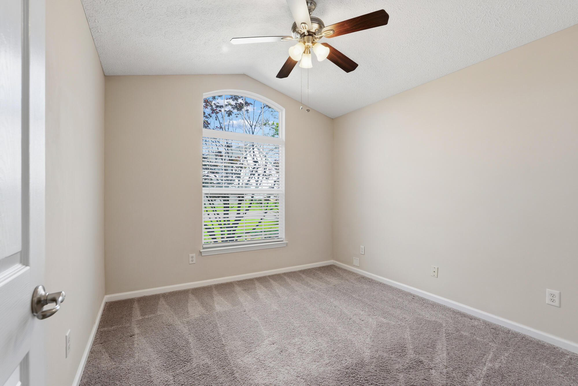 HIDDEN PINES PH 4 - Residential