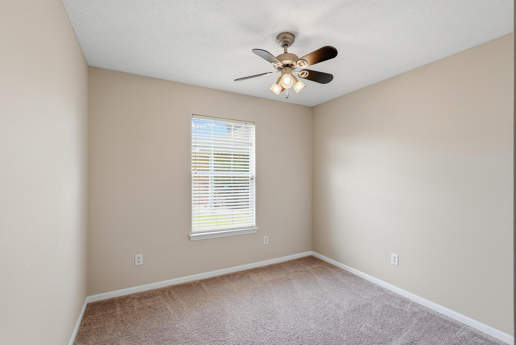 HIDDEN PINES PH 4 - Residential