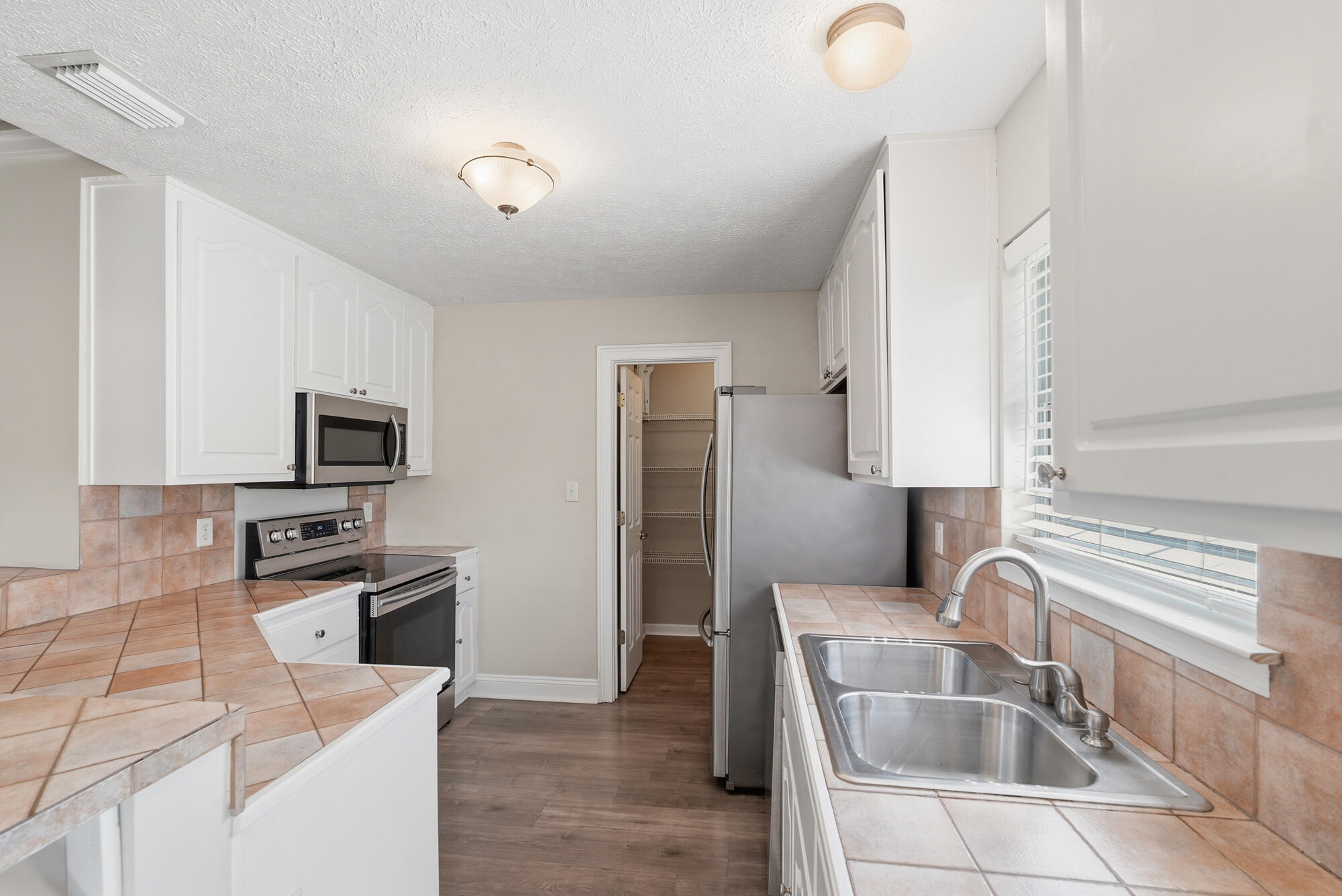 HIDDEN PINES PH 4 - Residential