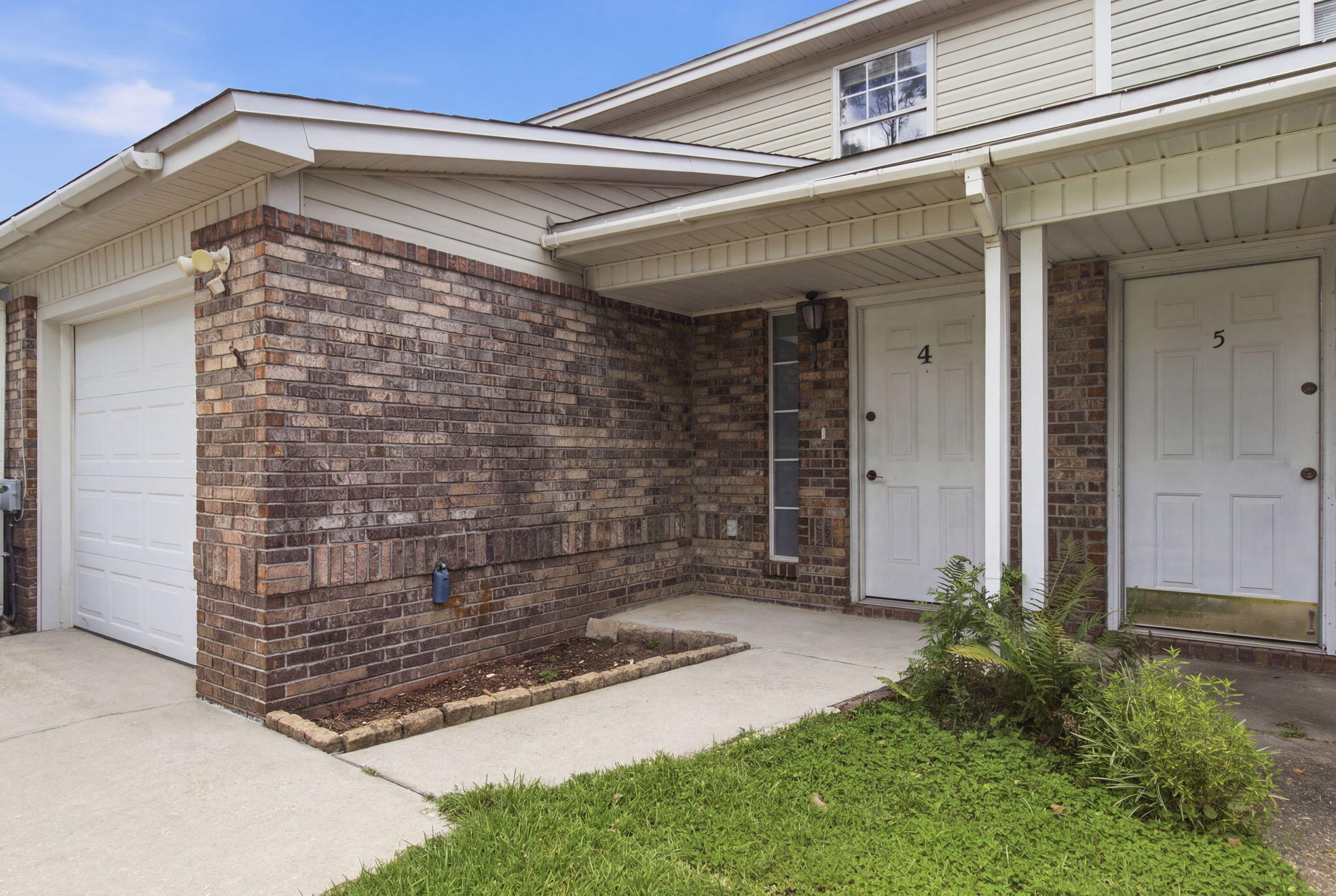 SCHNEIDER DRIVE T/H - Residential