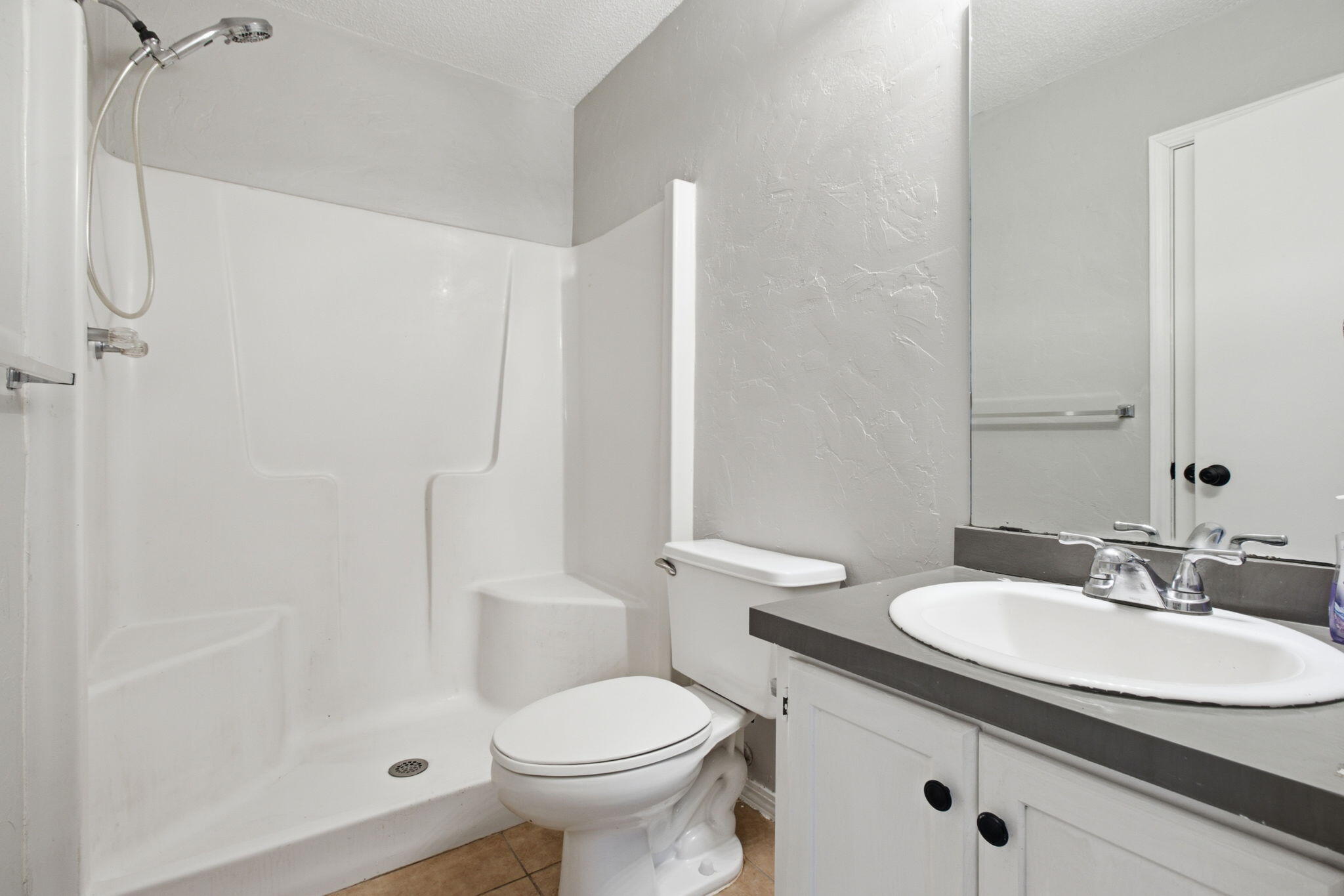 SCHNEIDER DRIVE T/H - Residential