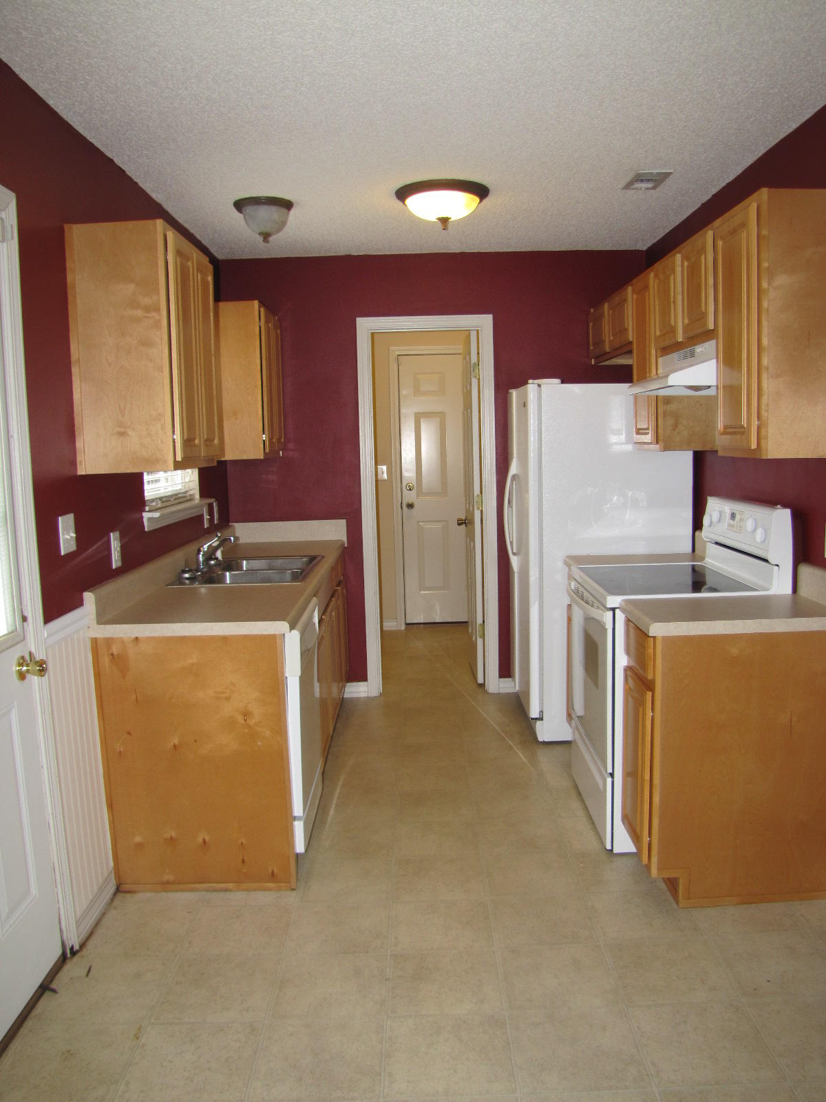 CRESTVIEW HEIGHTS 1ST ADDN - Residential Lease