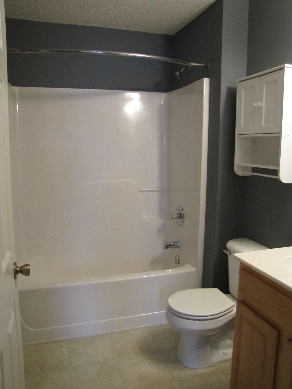 CRESTVIEW HEIGHTS 1ST ADDN - Residential Lease