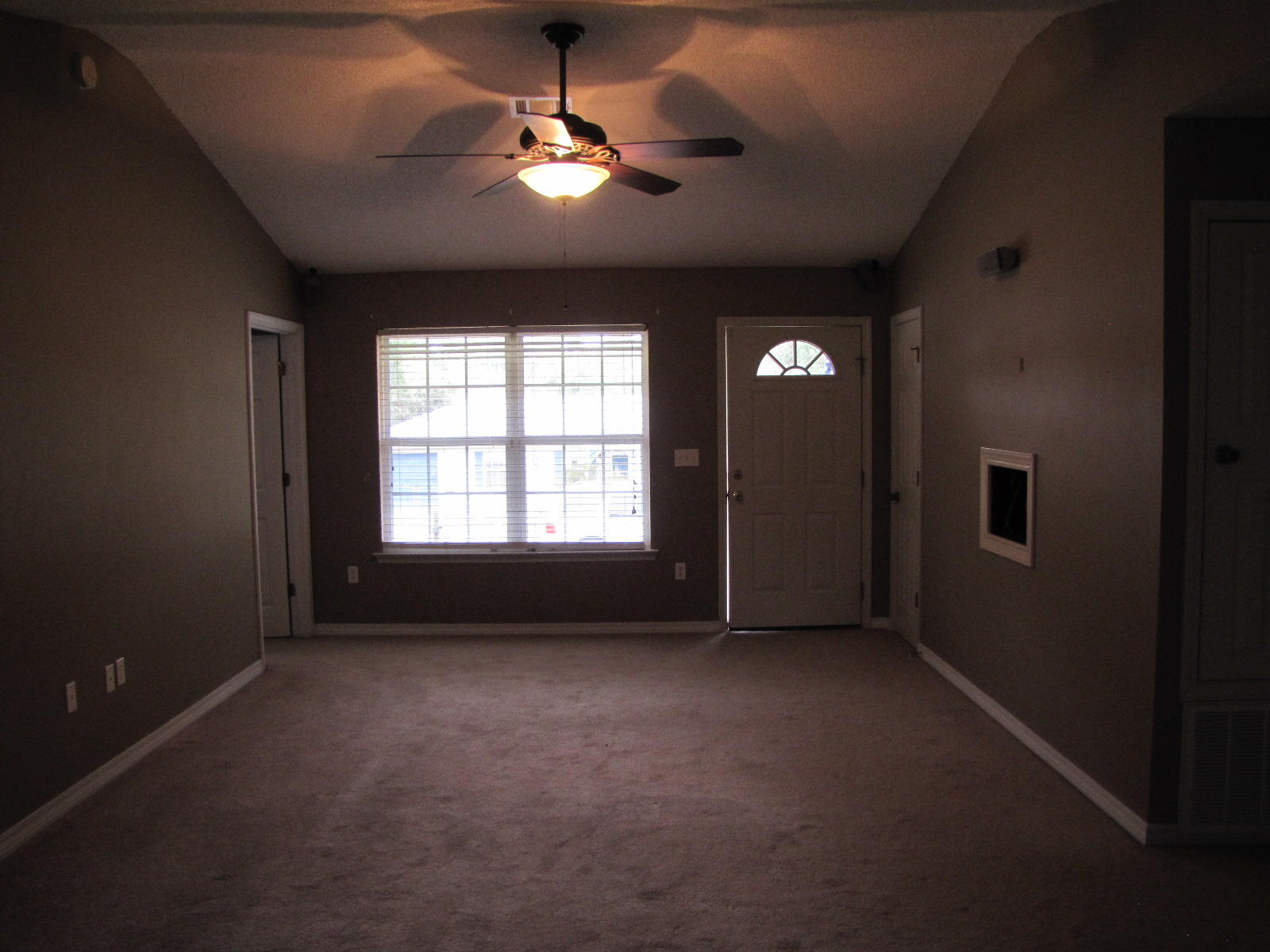 CRESTVIEW HEIGHTS 1ST ADDN - Residential Lease