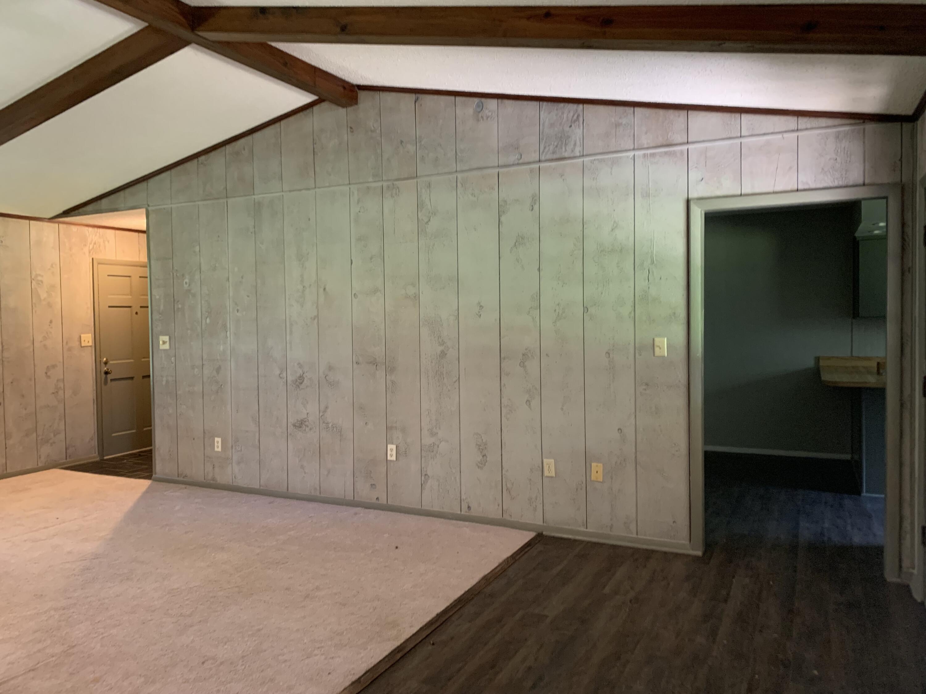 METES & BOUNDS - Residential Lease