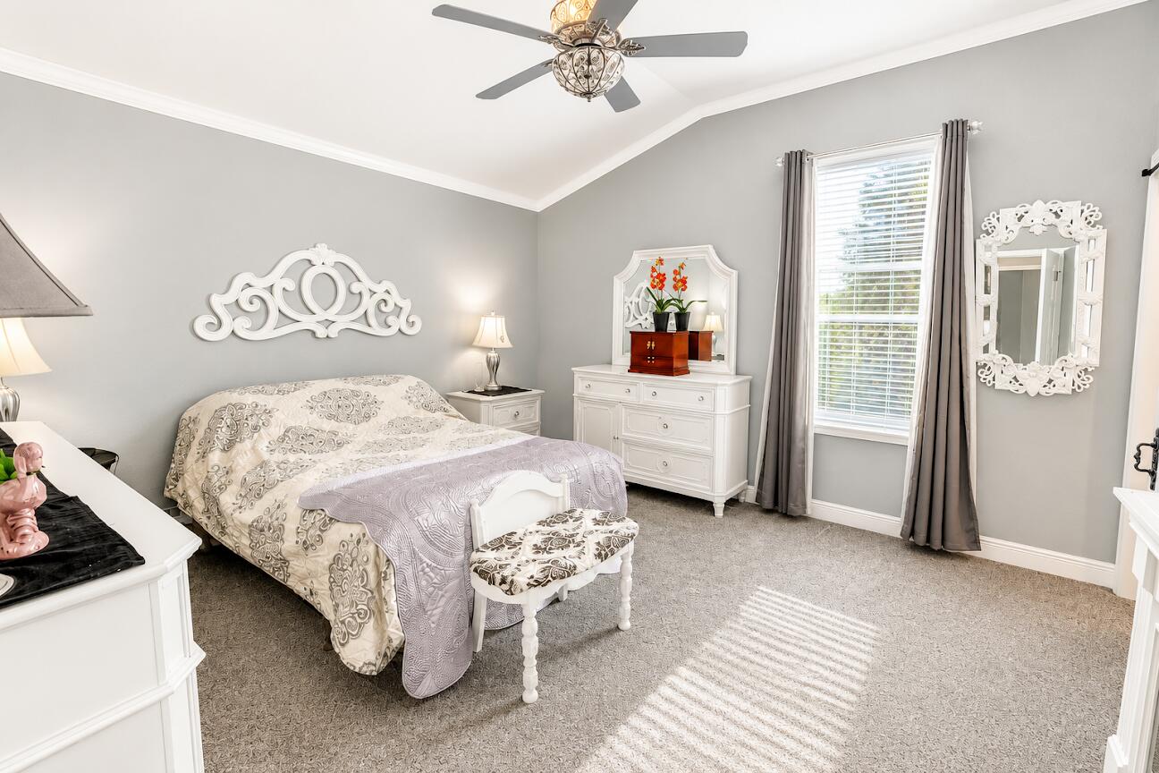 HILBURN GROVE - Residential