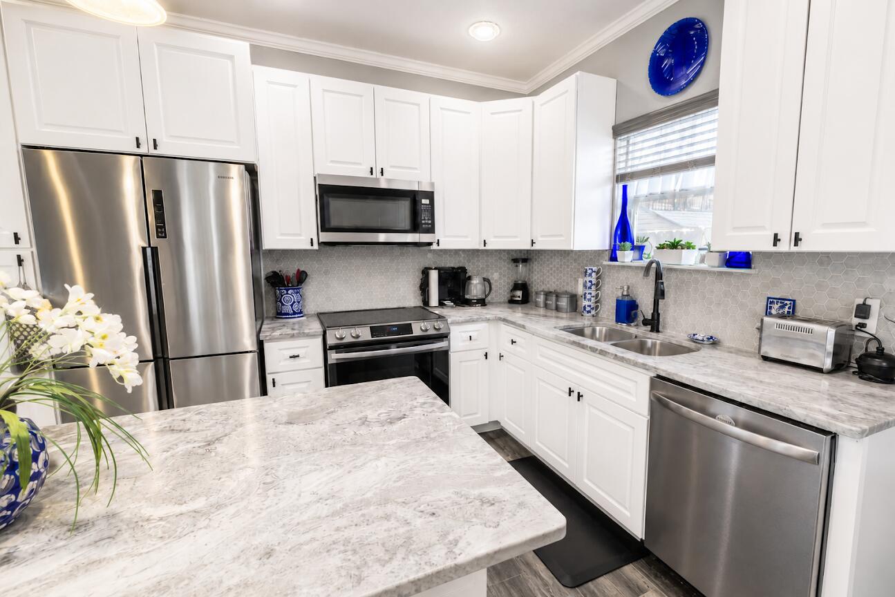 HILBURN GROVE - Residential